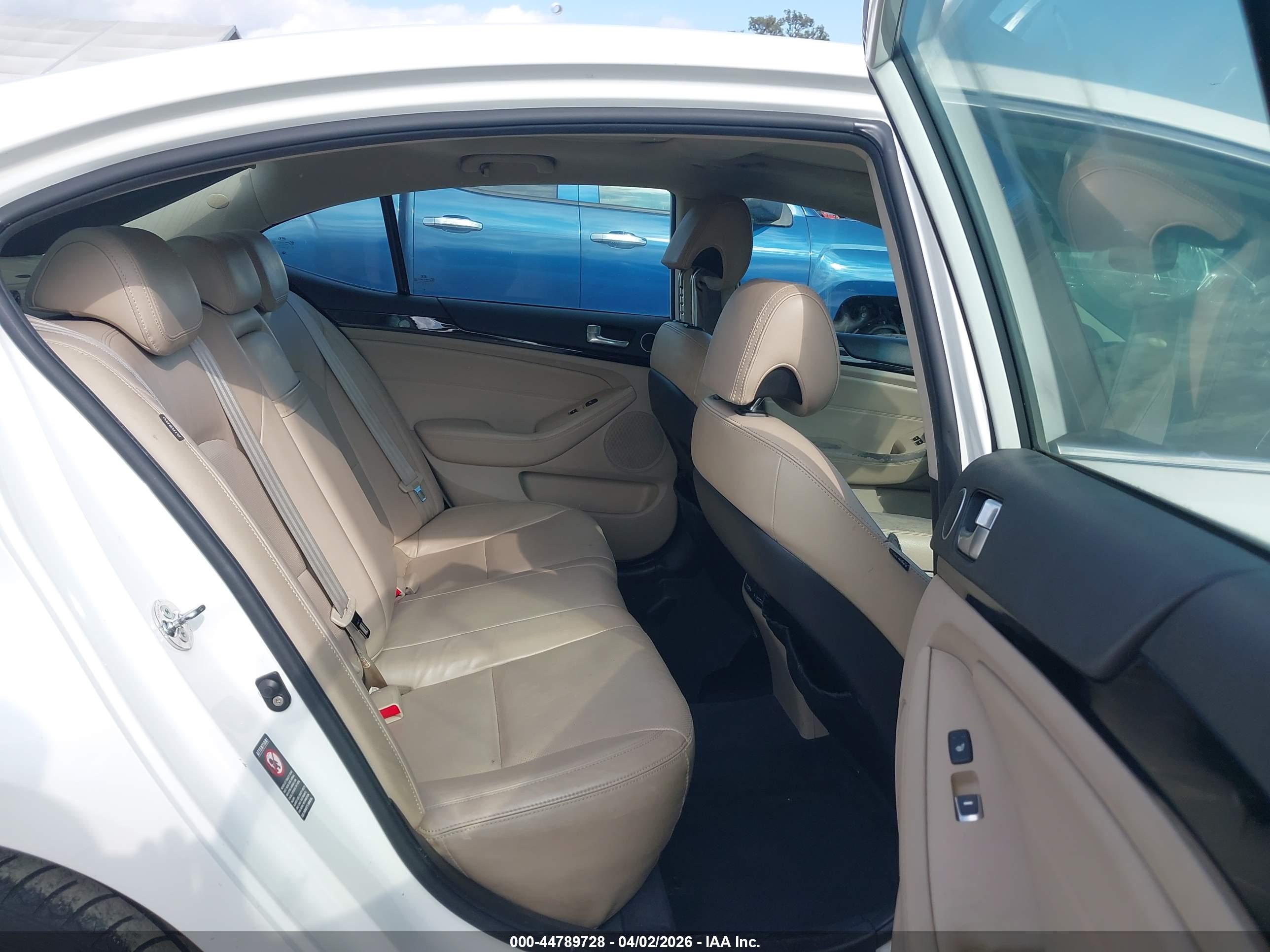 KIA CADENZA image 8