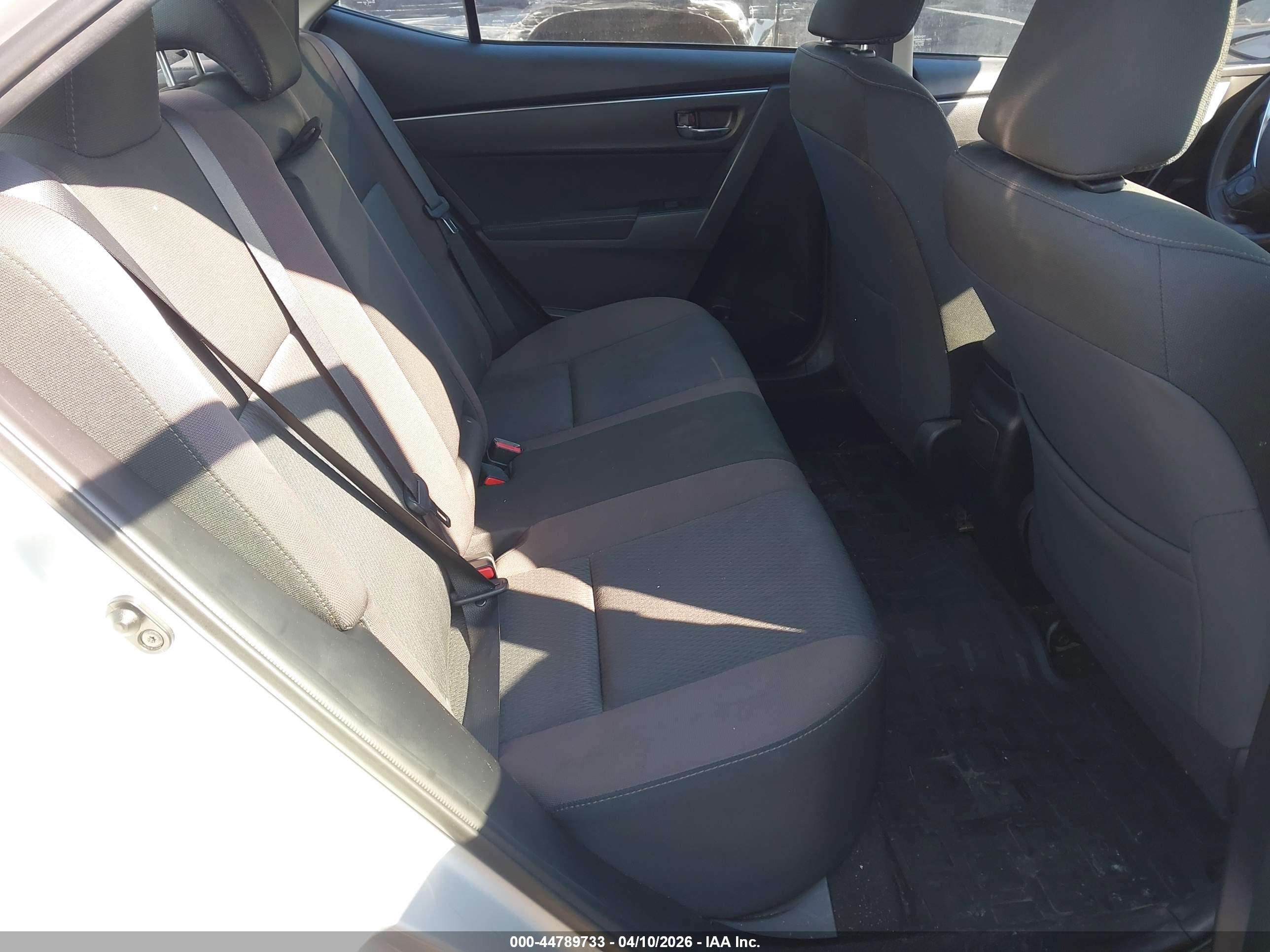 TOYOTA COROLLA image 8