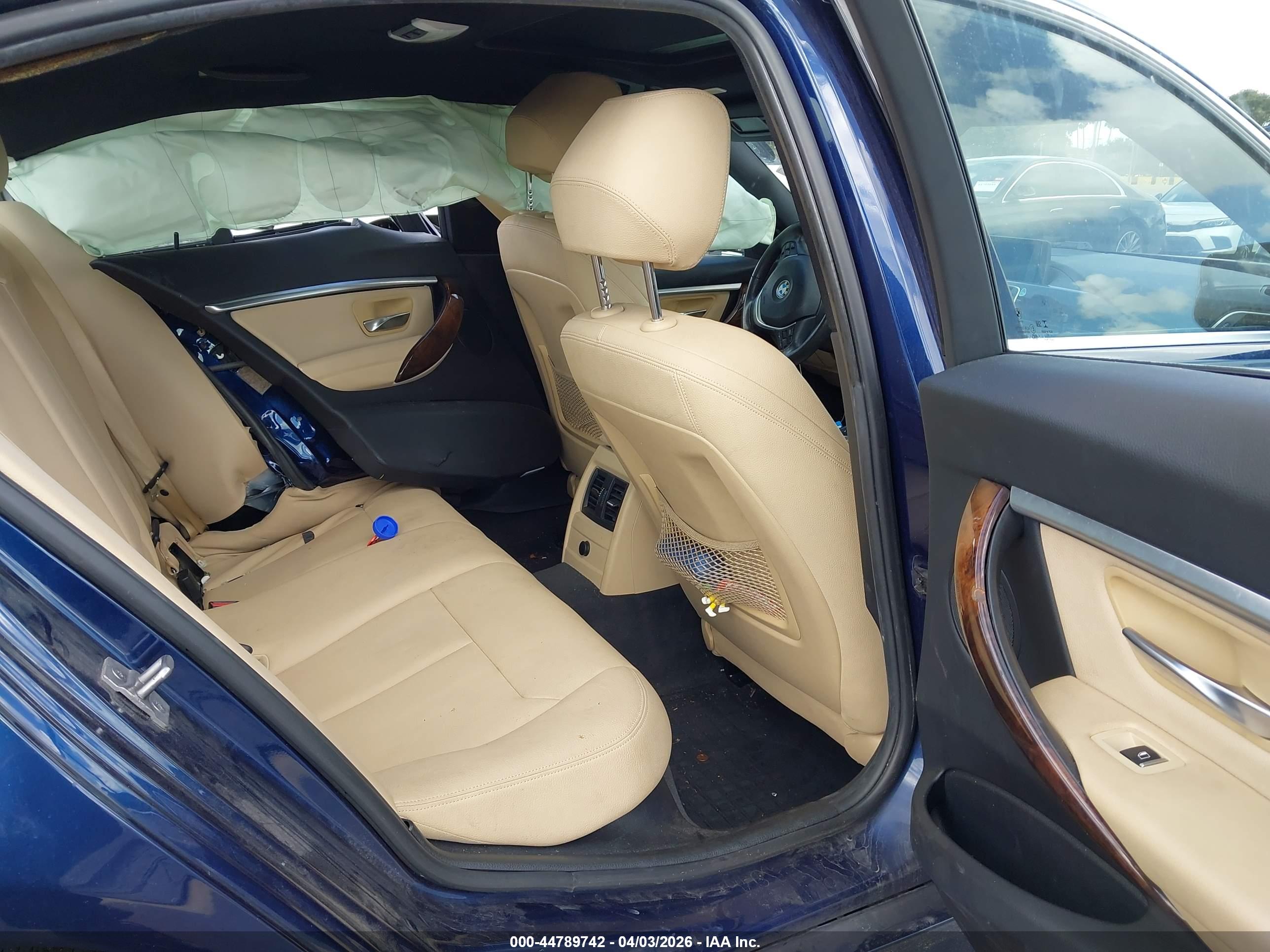 BMW 330I image 8