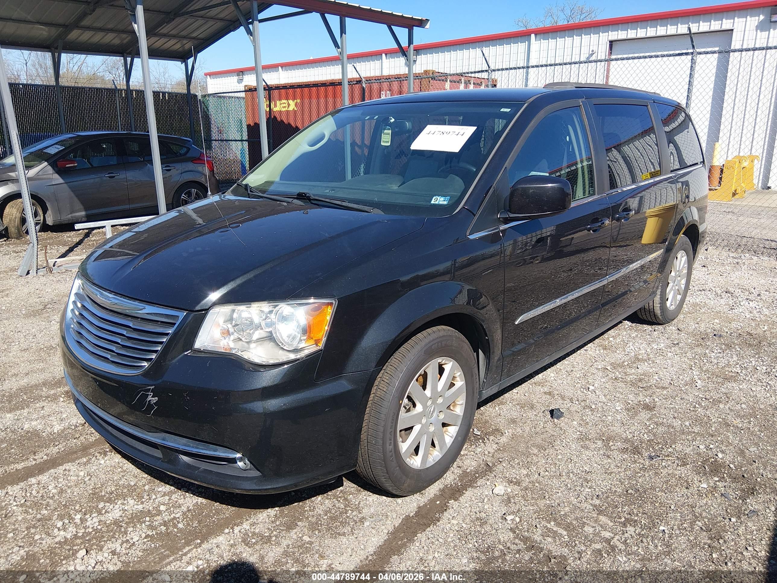 CHRYSLER TOWN image 2