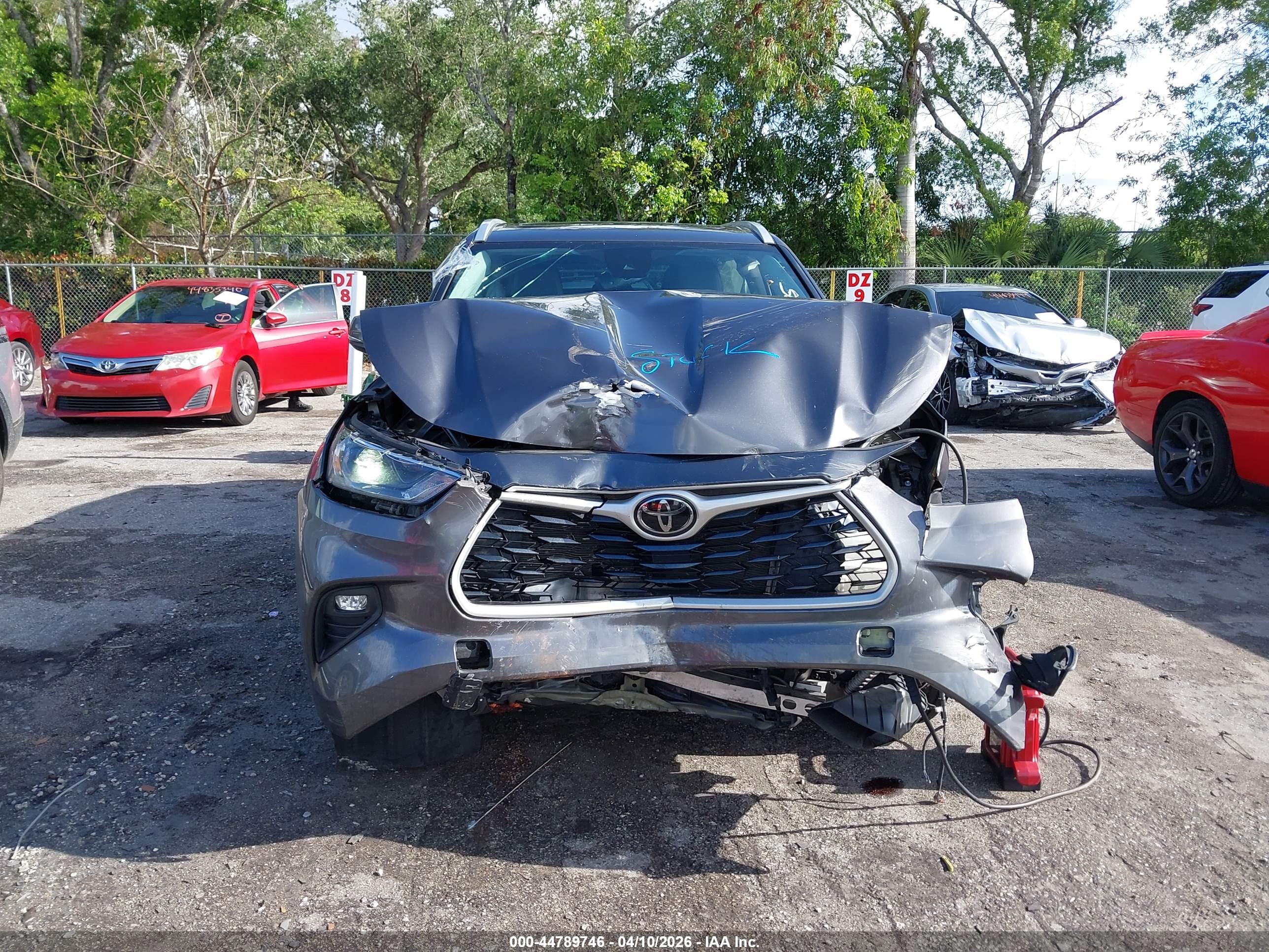 TOYOTA HIGHLANDER image 6