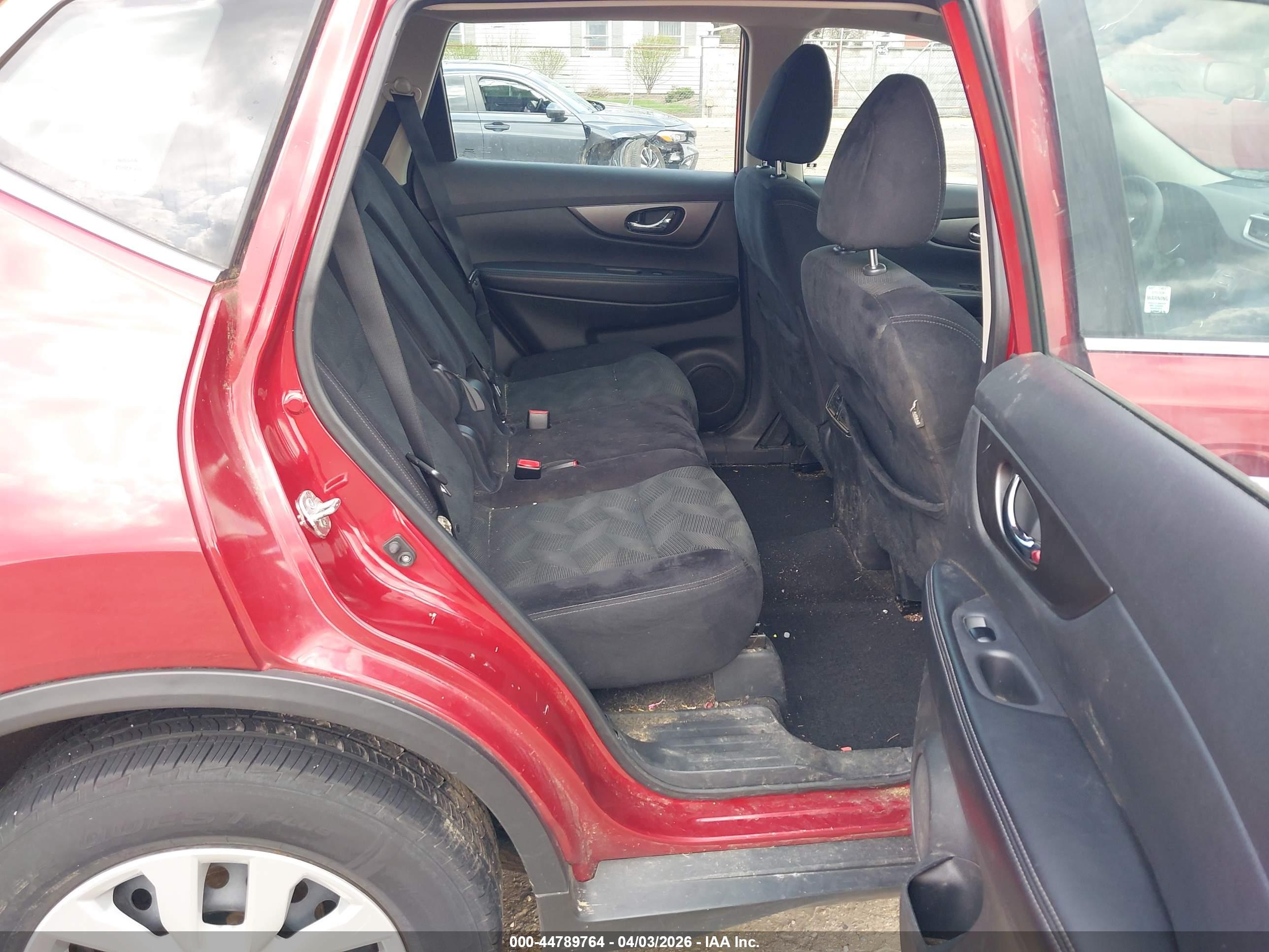 NISSAN ROGUE image 8