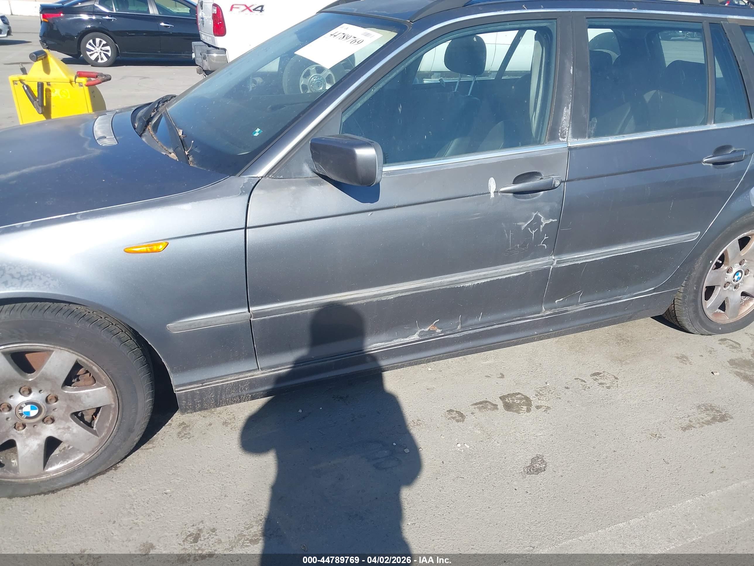 BMW 325IT image 6