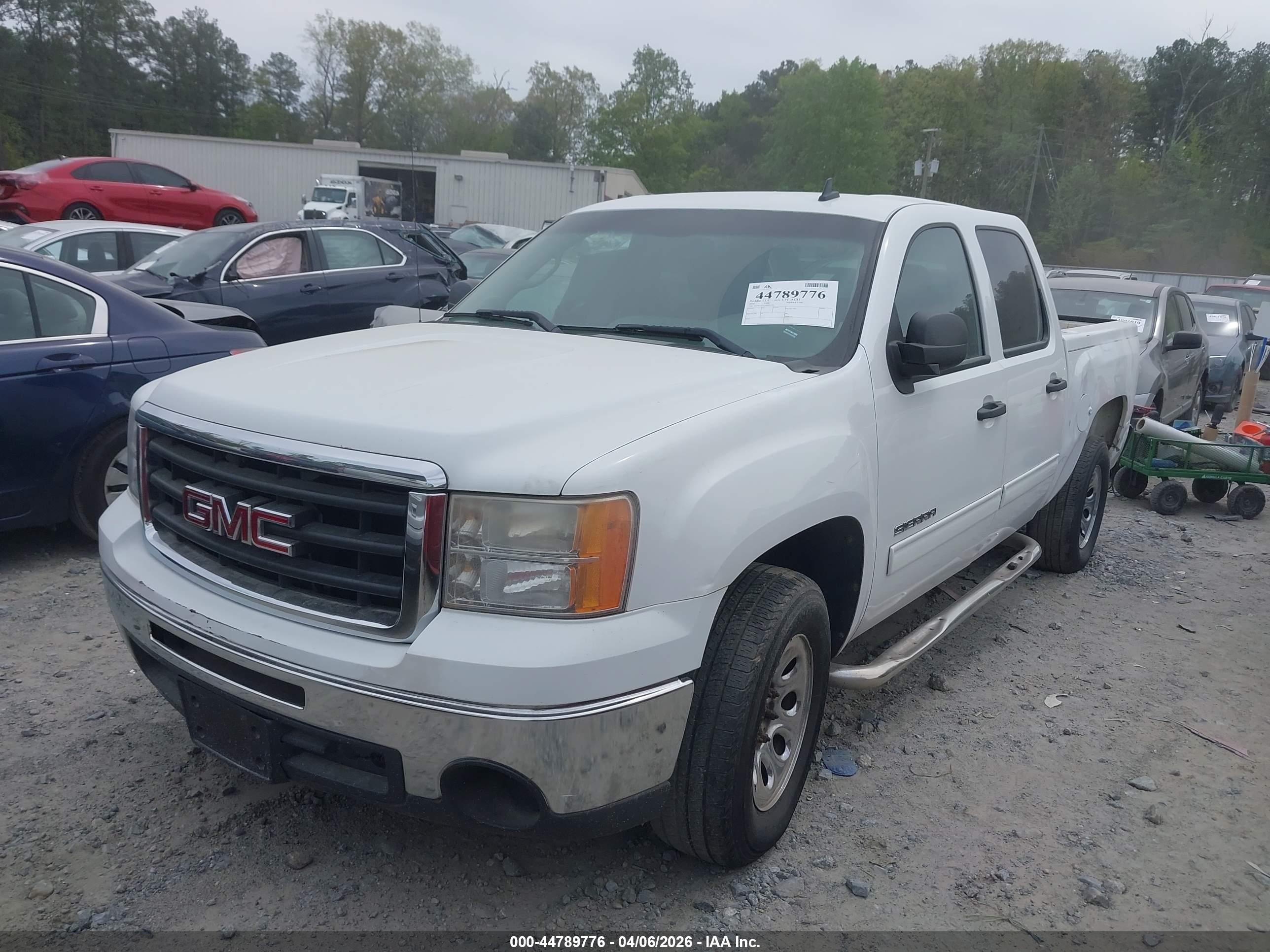GMC SIERRA image 2