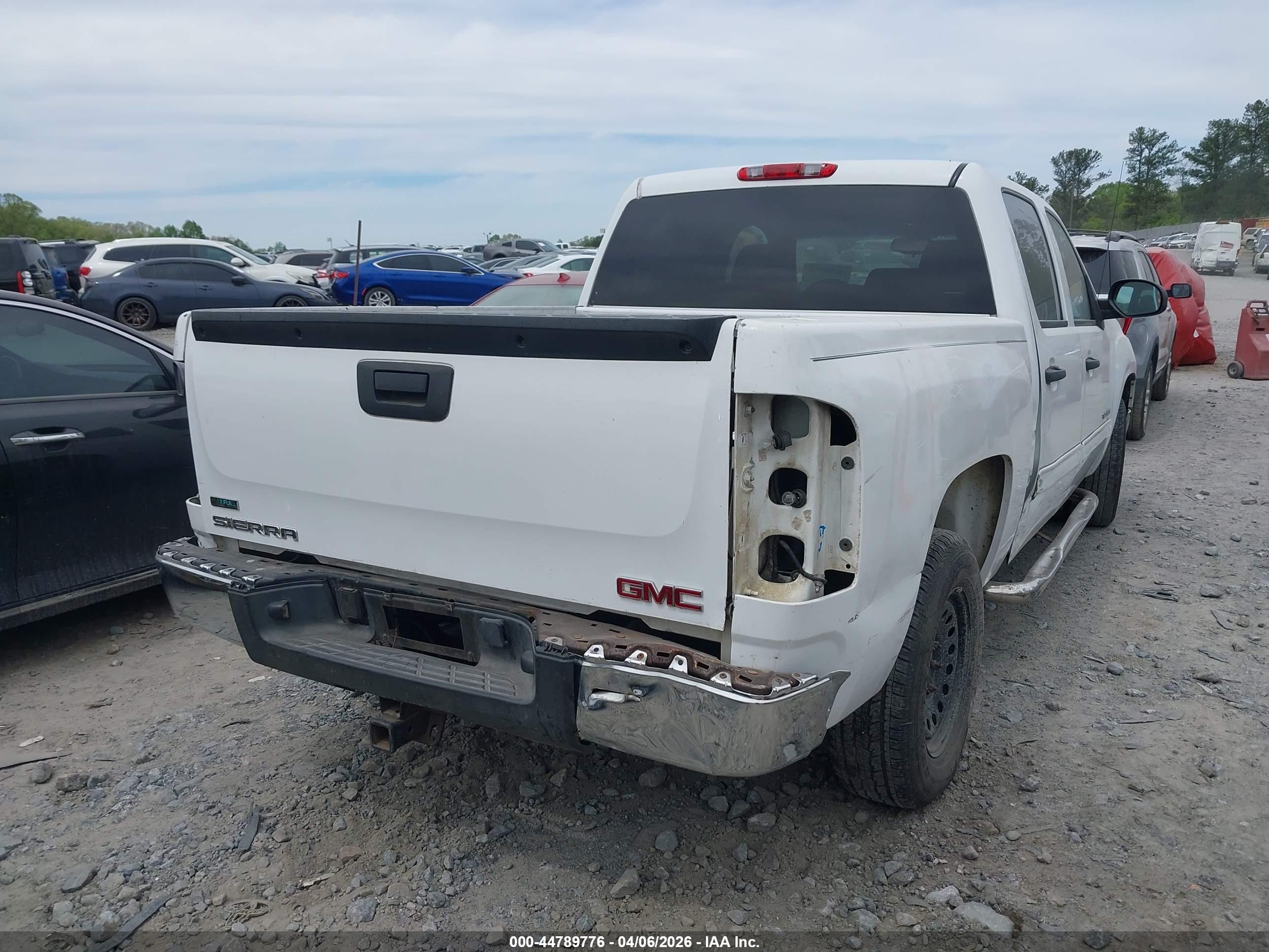 GMC SIERRA image 4