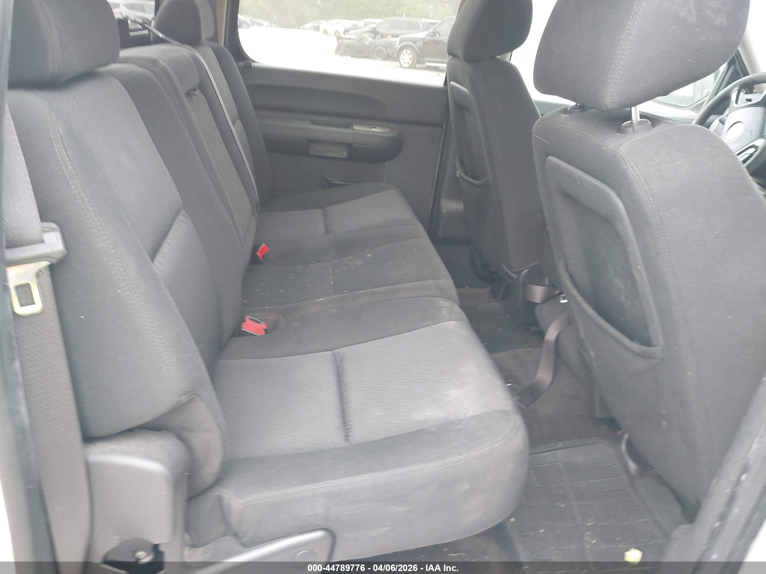 GMC SIERRA image 8