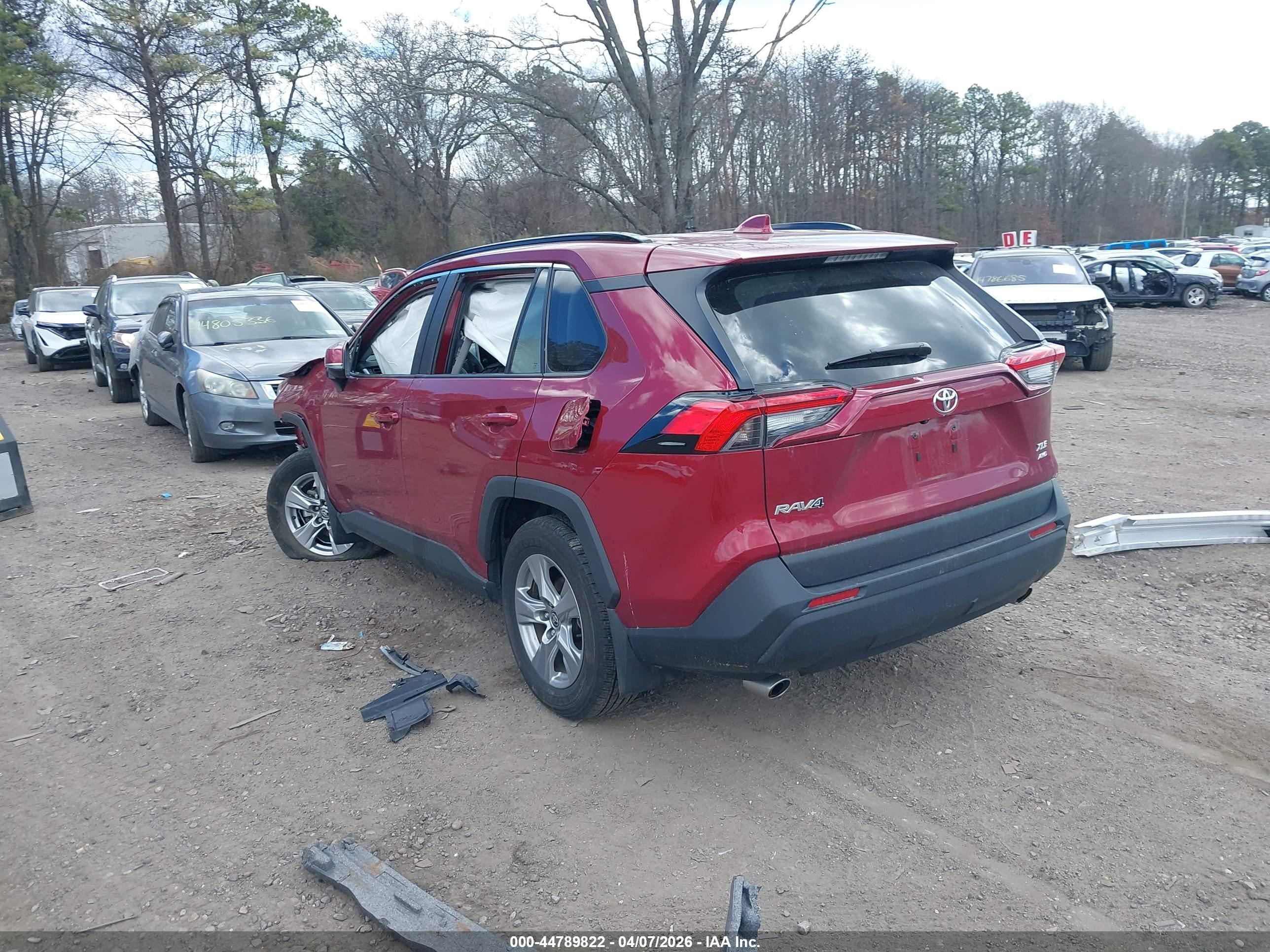 TOYOTA RAV4 image 3