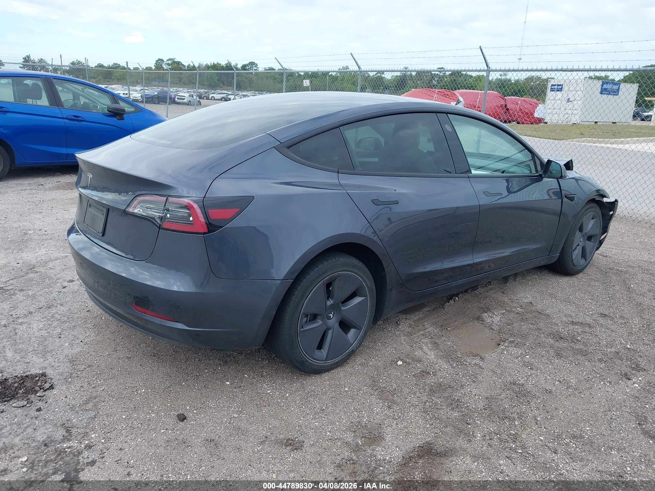TESLA MODEL image 4