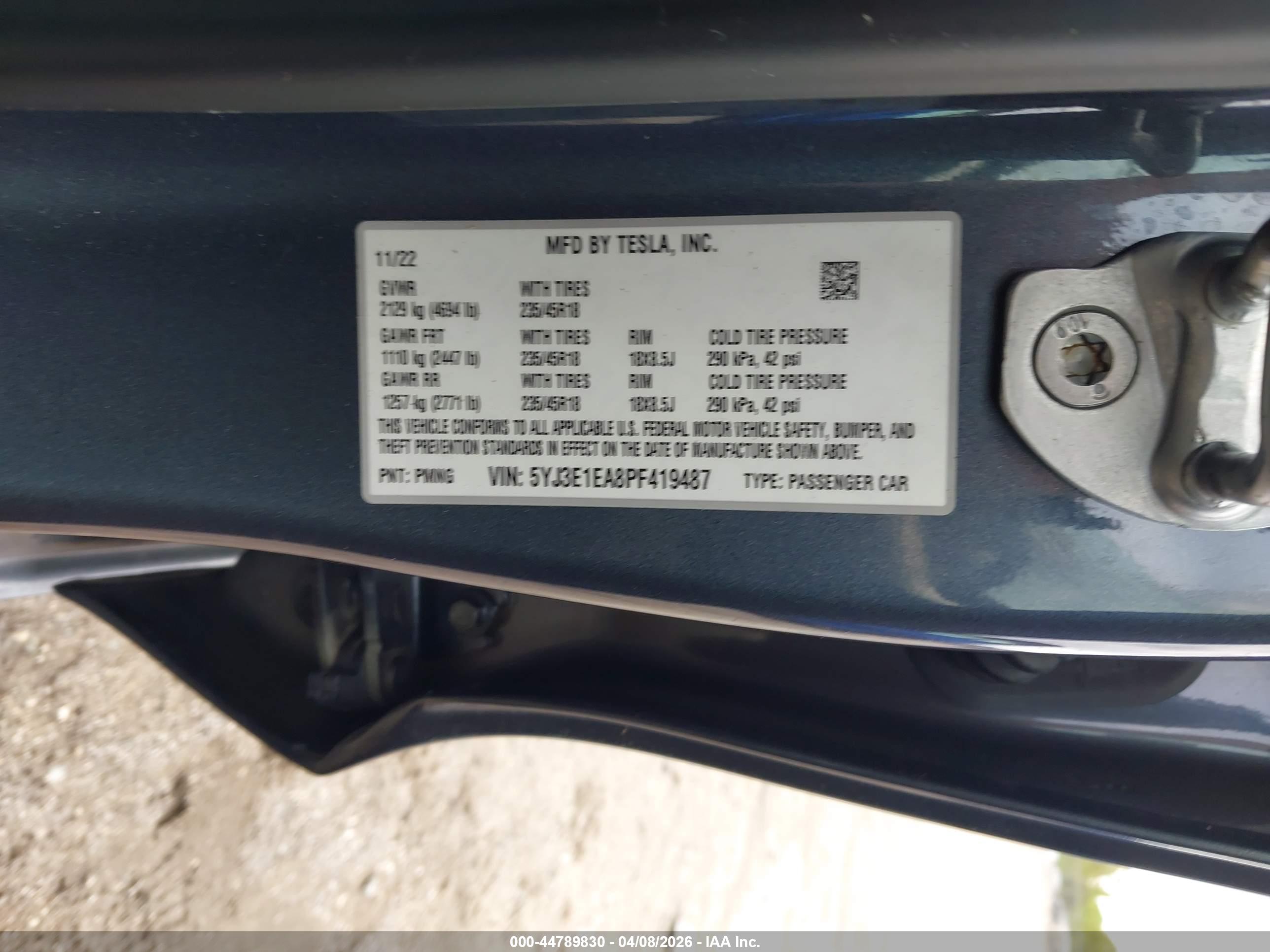 TESLA MODEL image 9