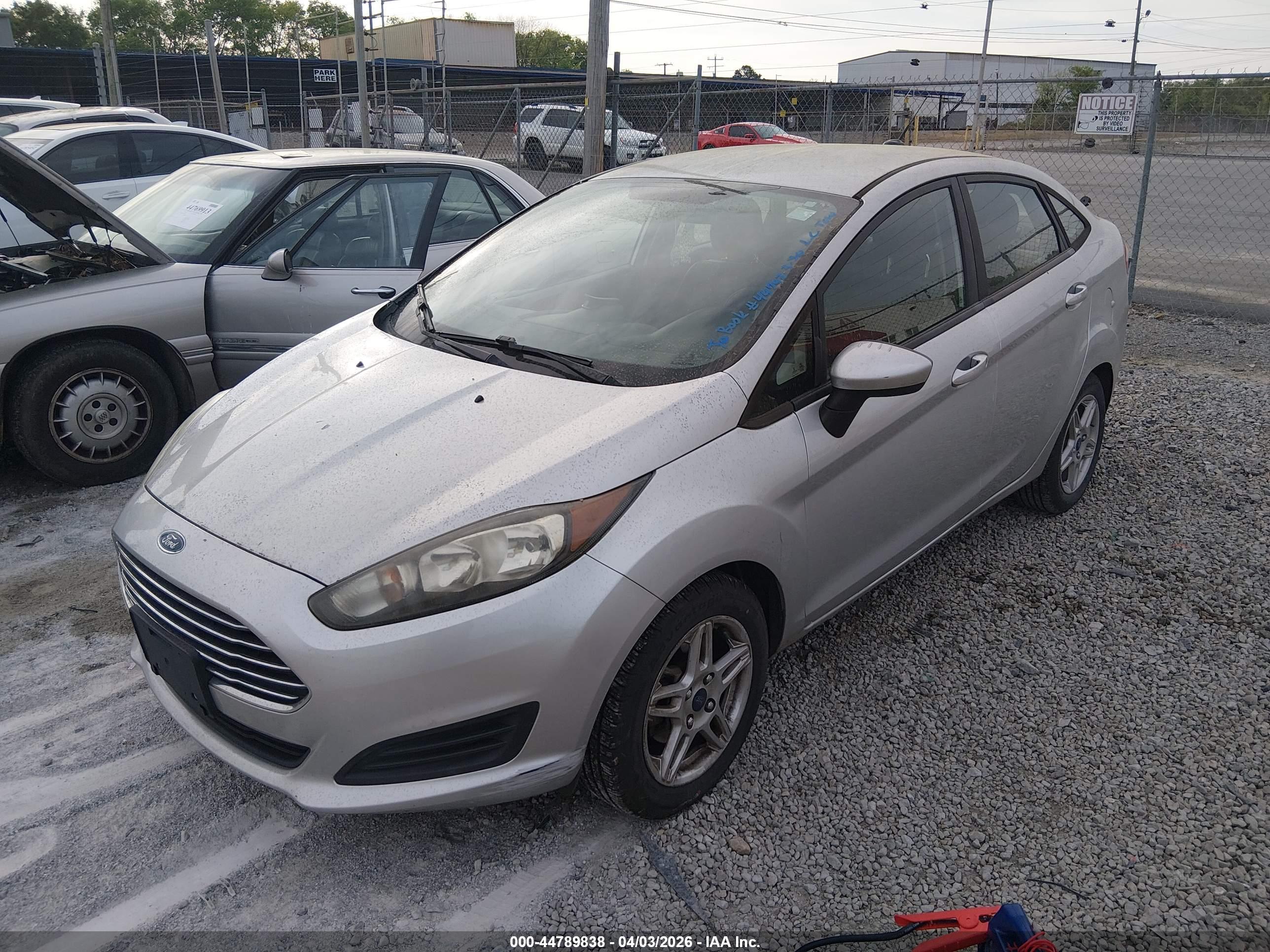 FORD FIESTA image 2