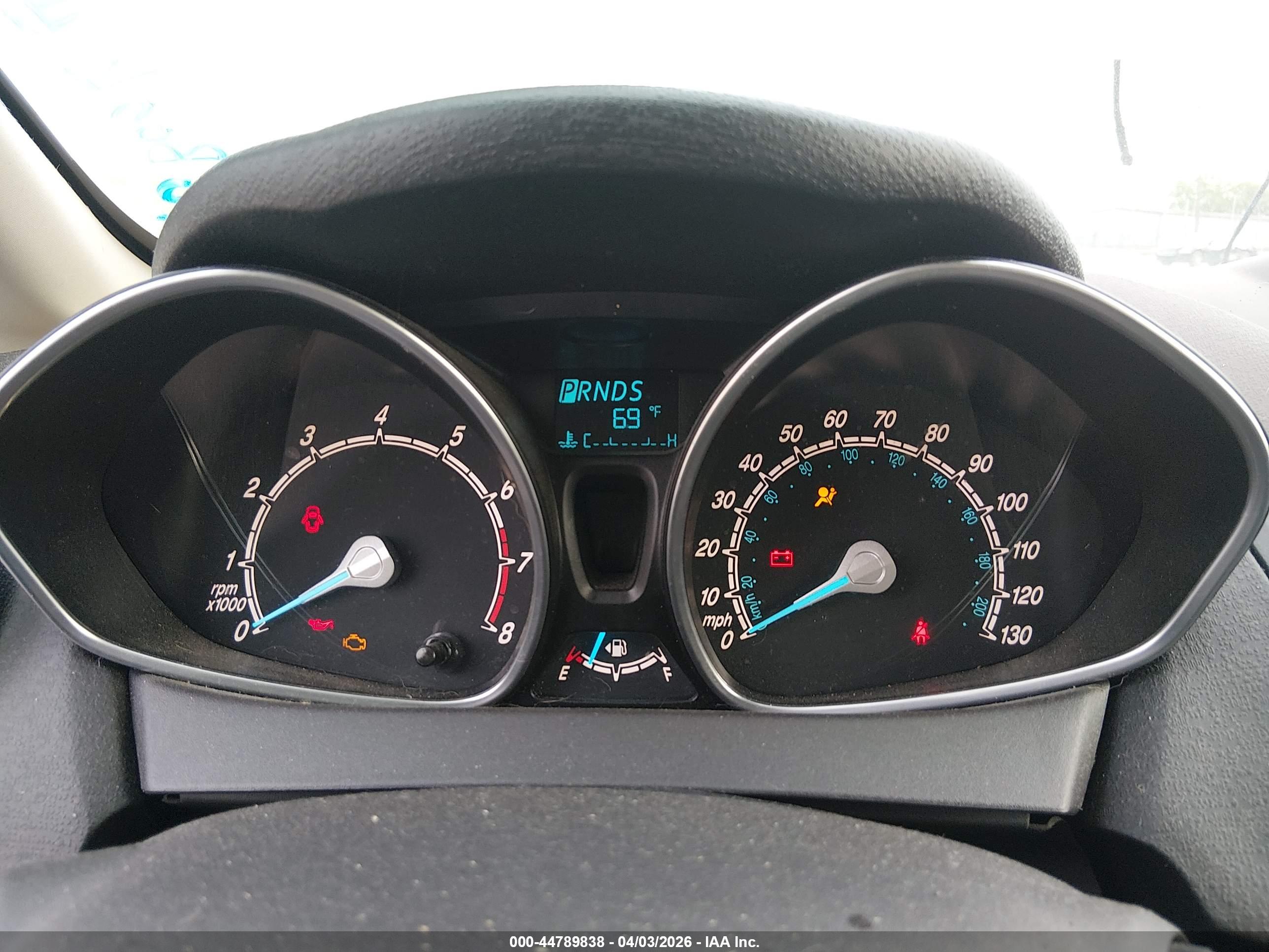 FORD FIESTA image 7