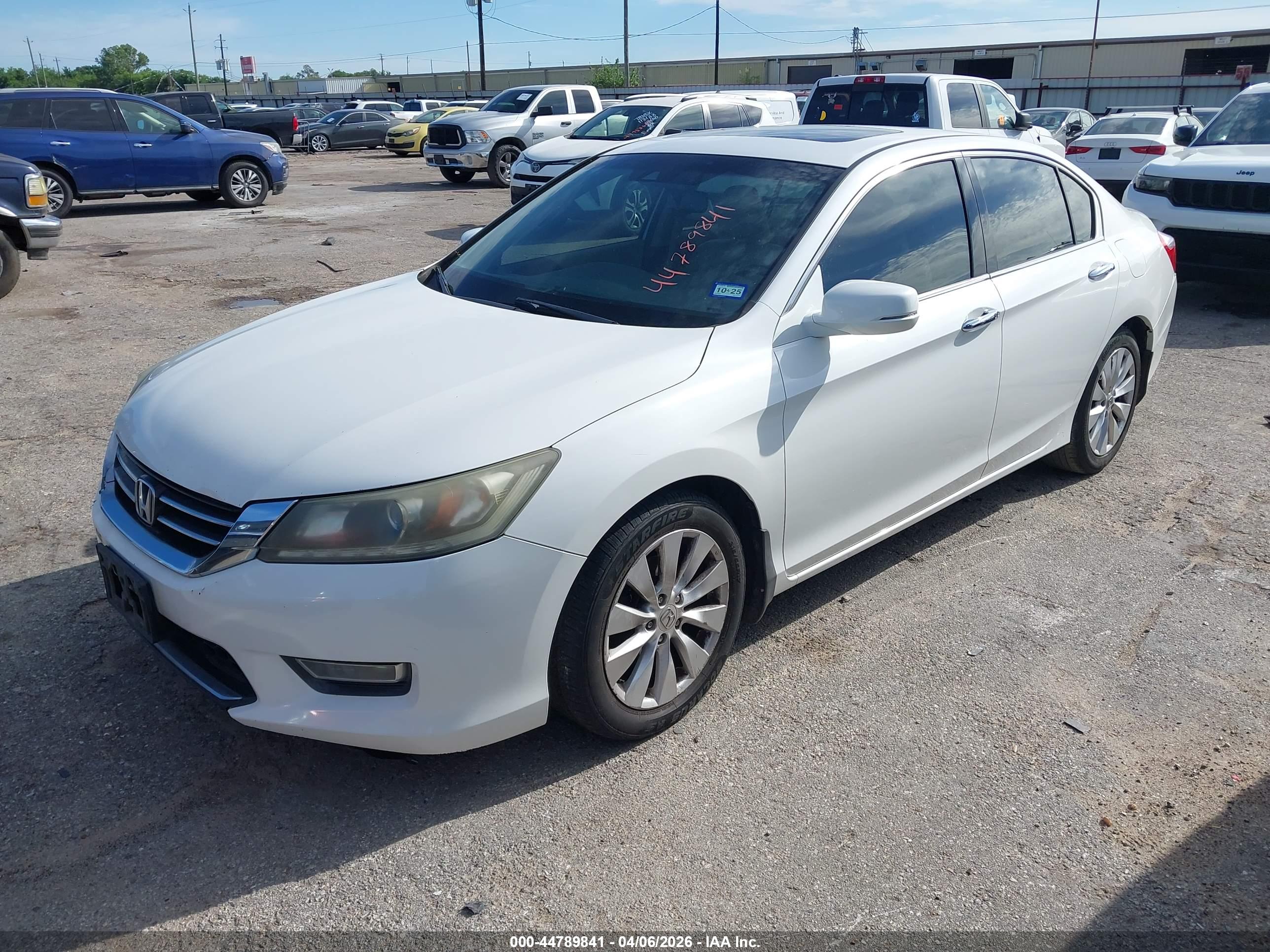 HONDA ACCORD image 2