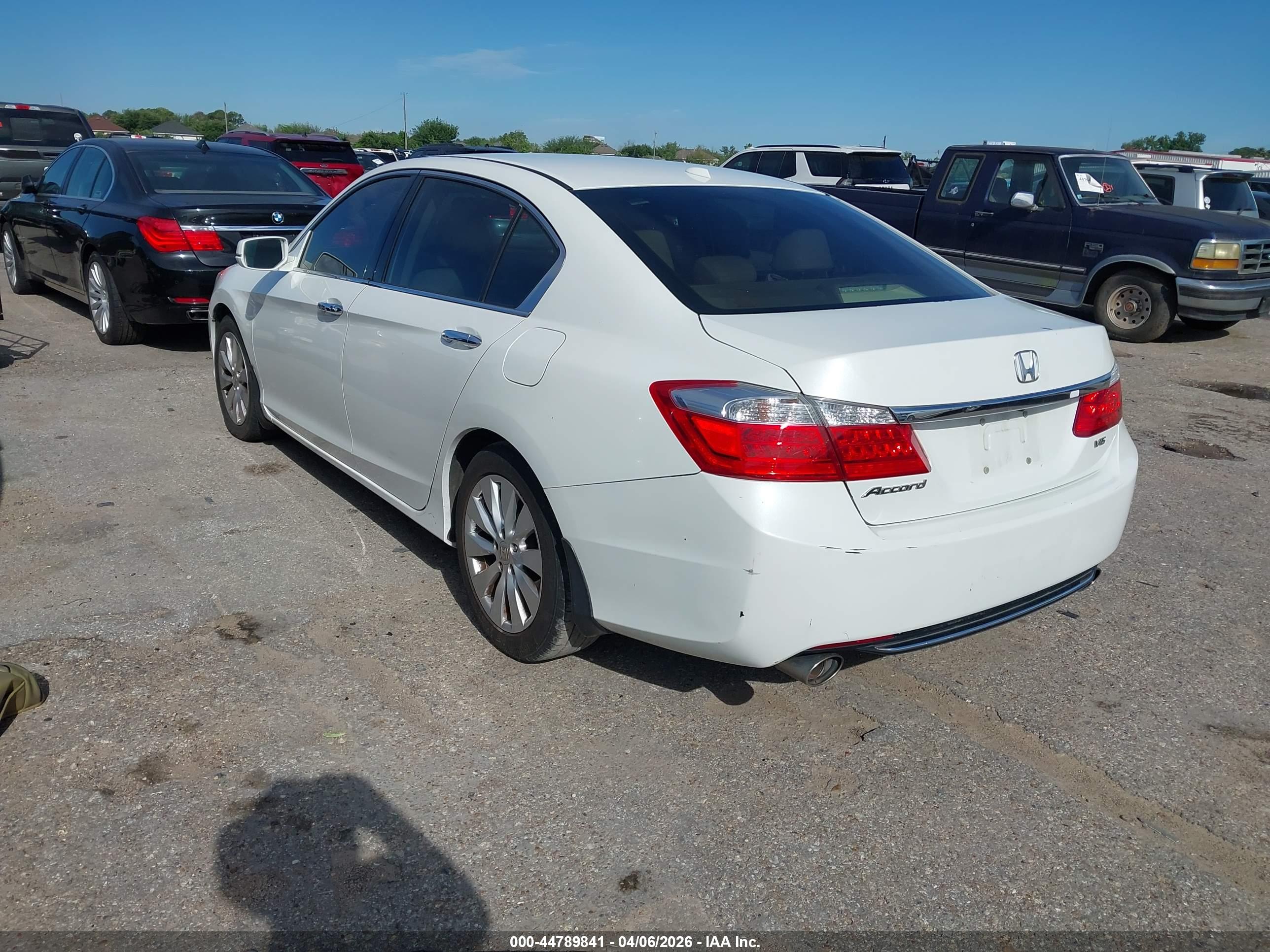 HONDA ACCORD image 3