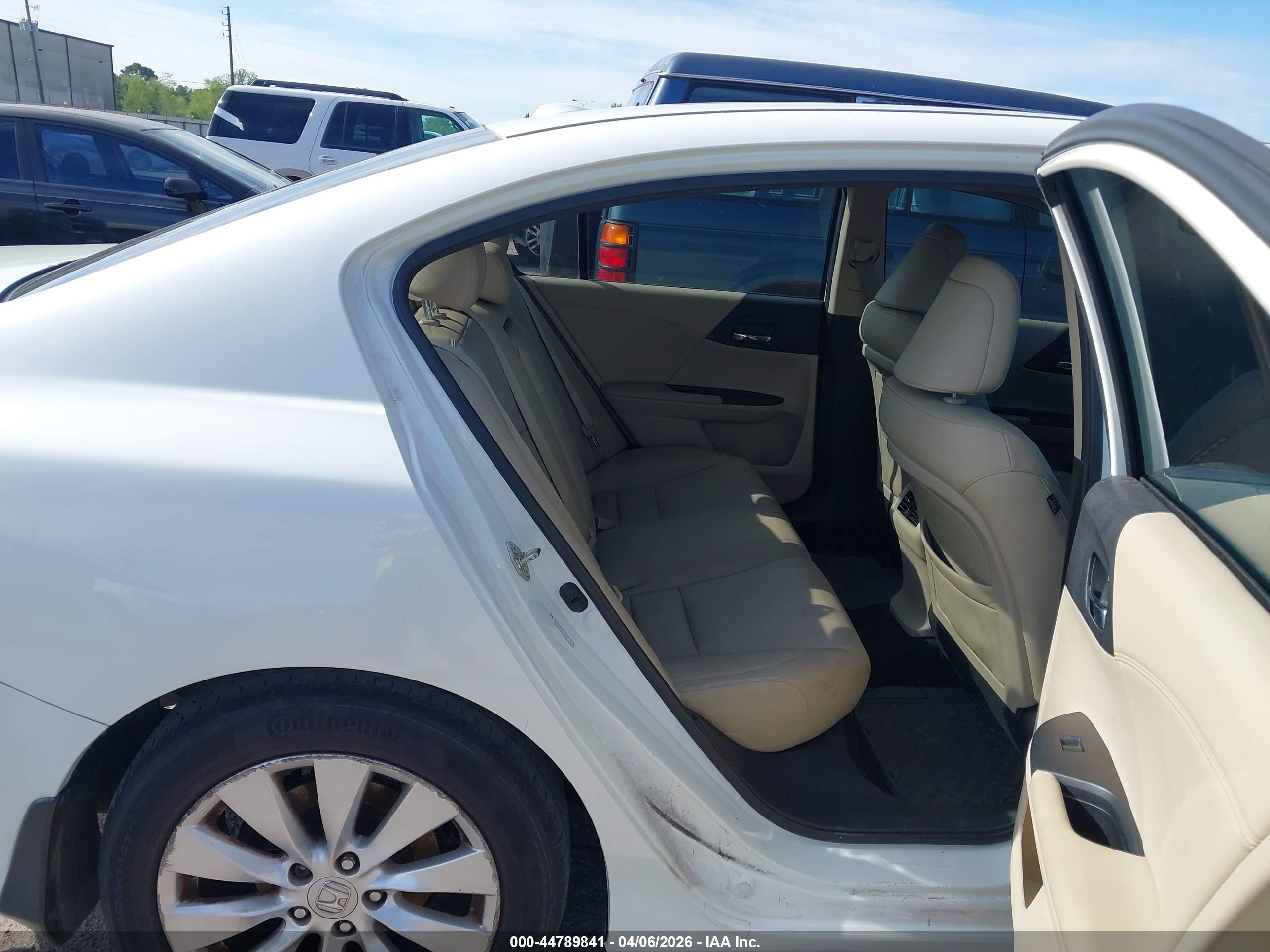HONDA ACCORD image 8