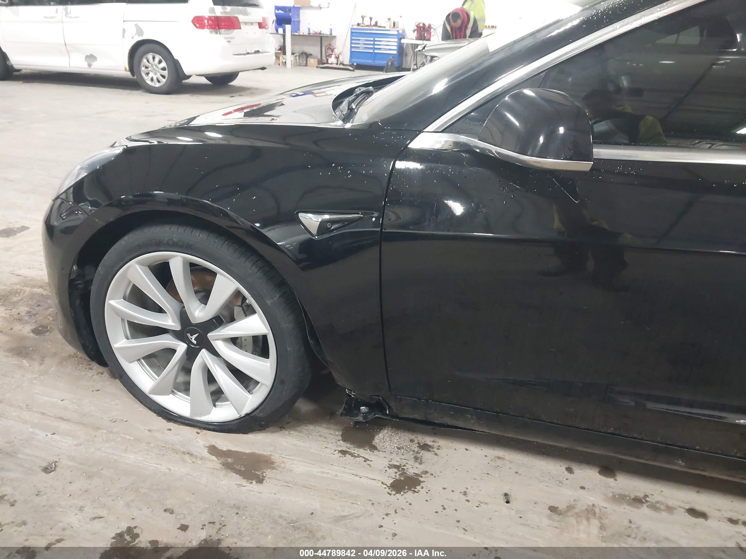 TESLA MODEL image 6