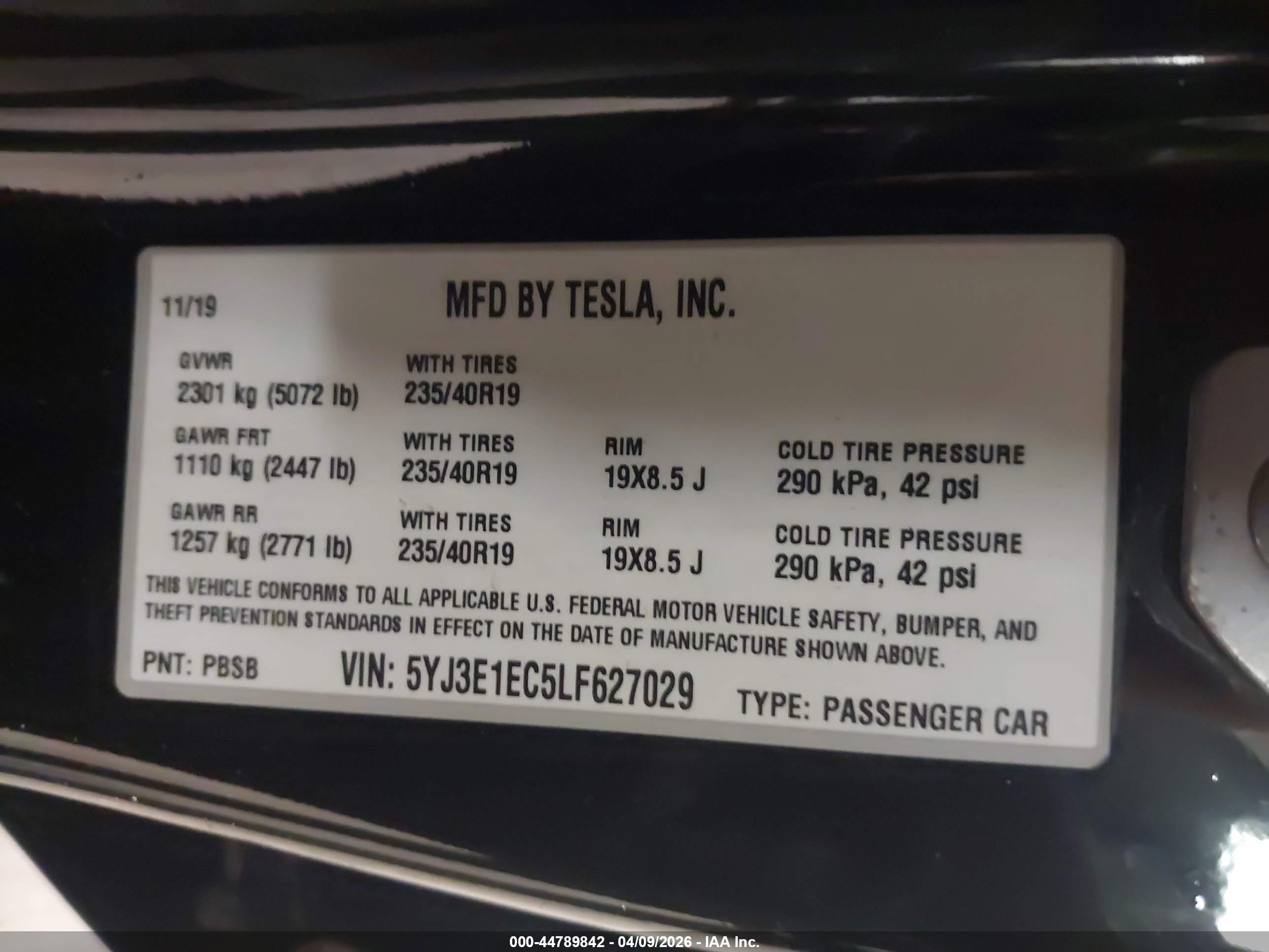TESLA MODEL image 9