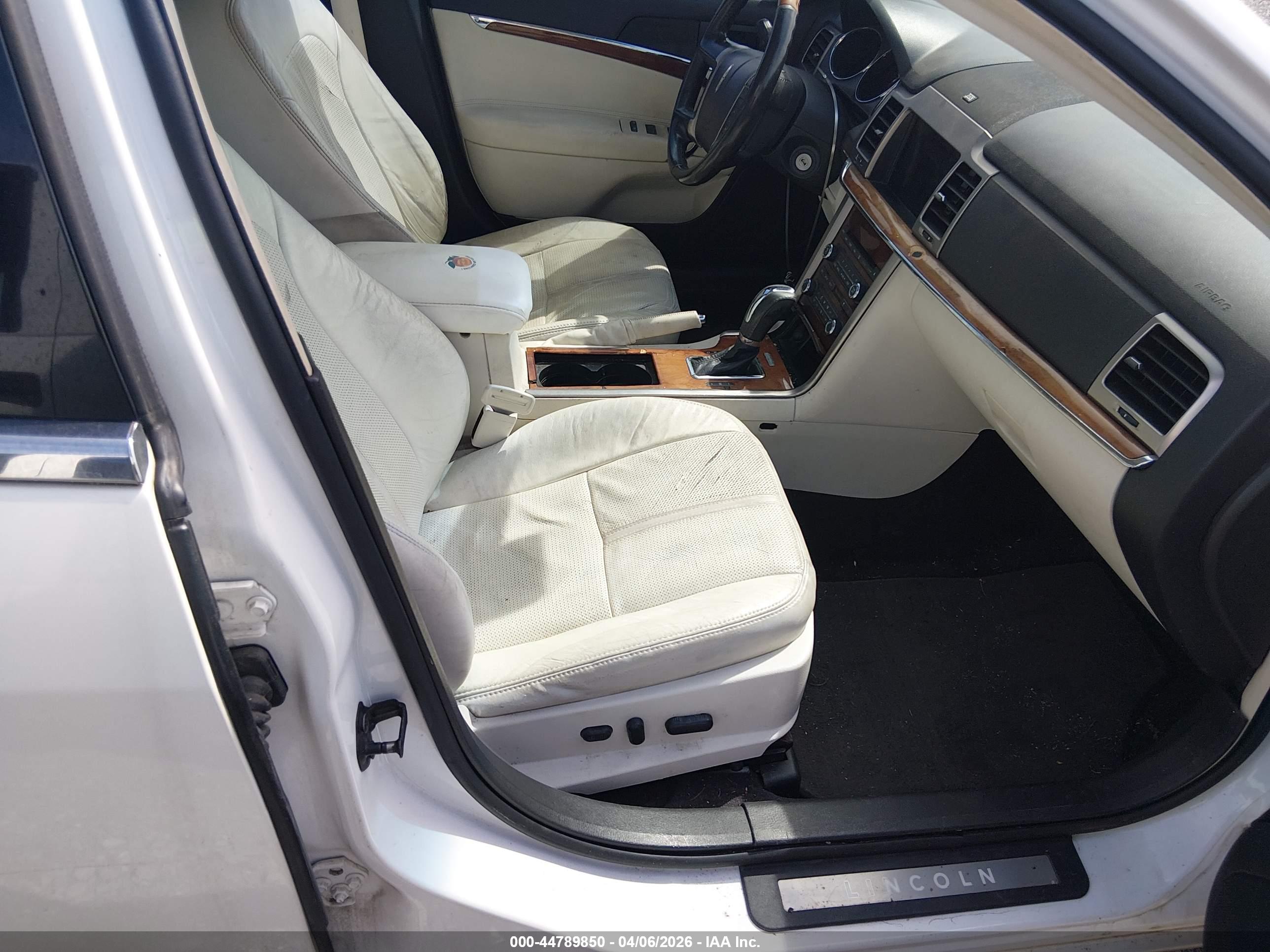 LINCOLN MKZ image 5