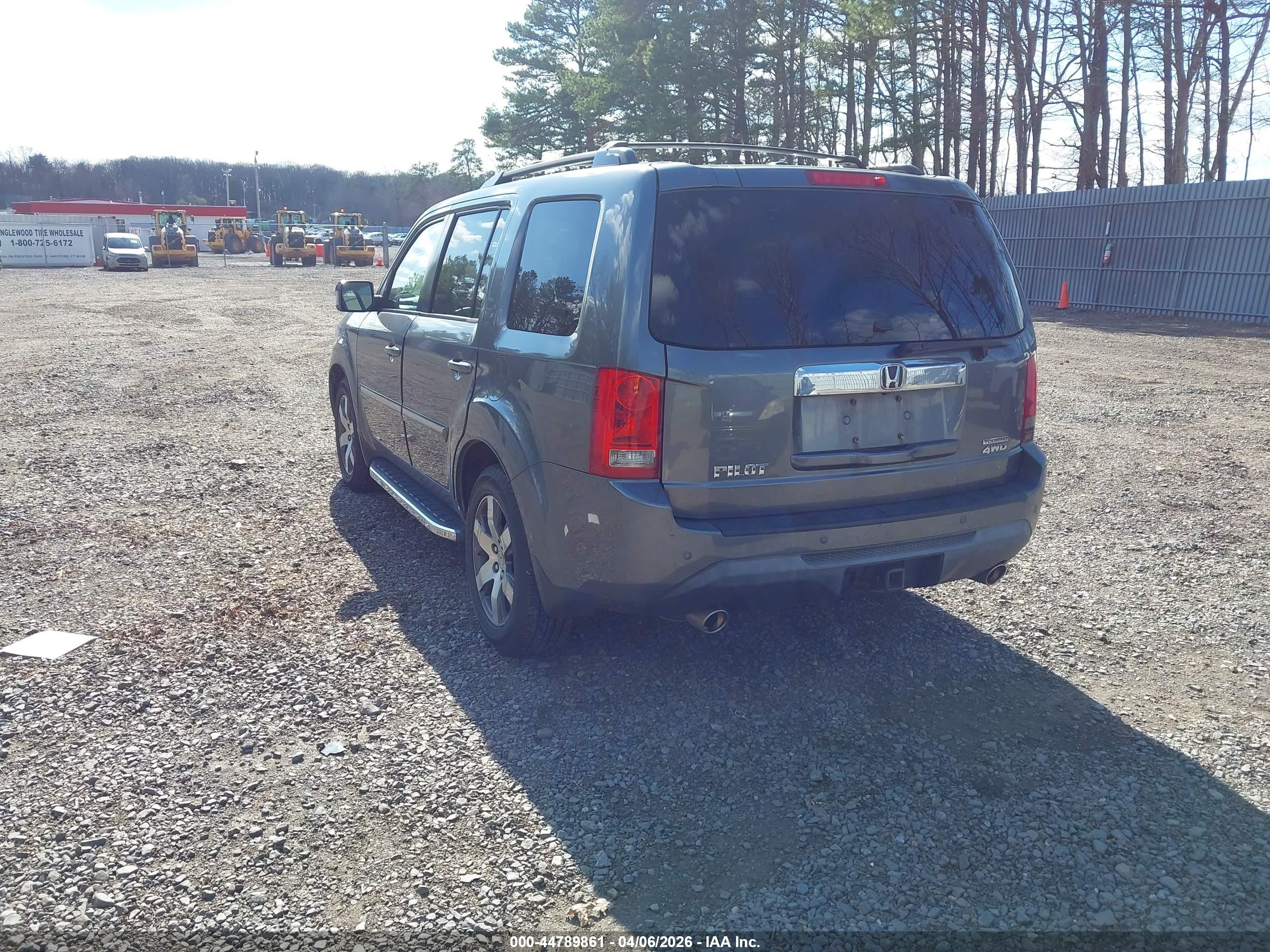 HONDA PILOT image 3
