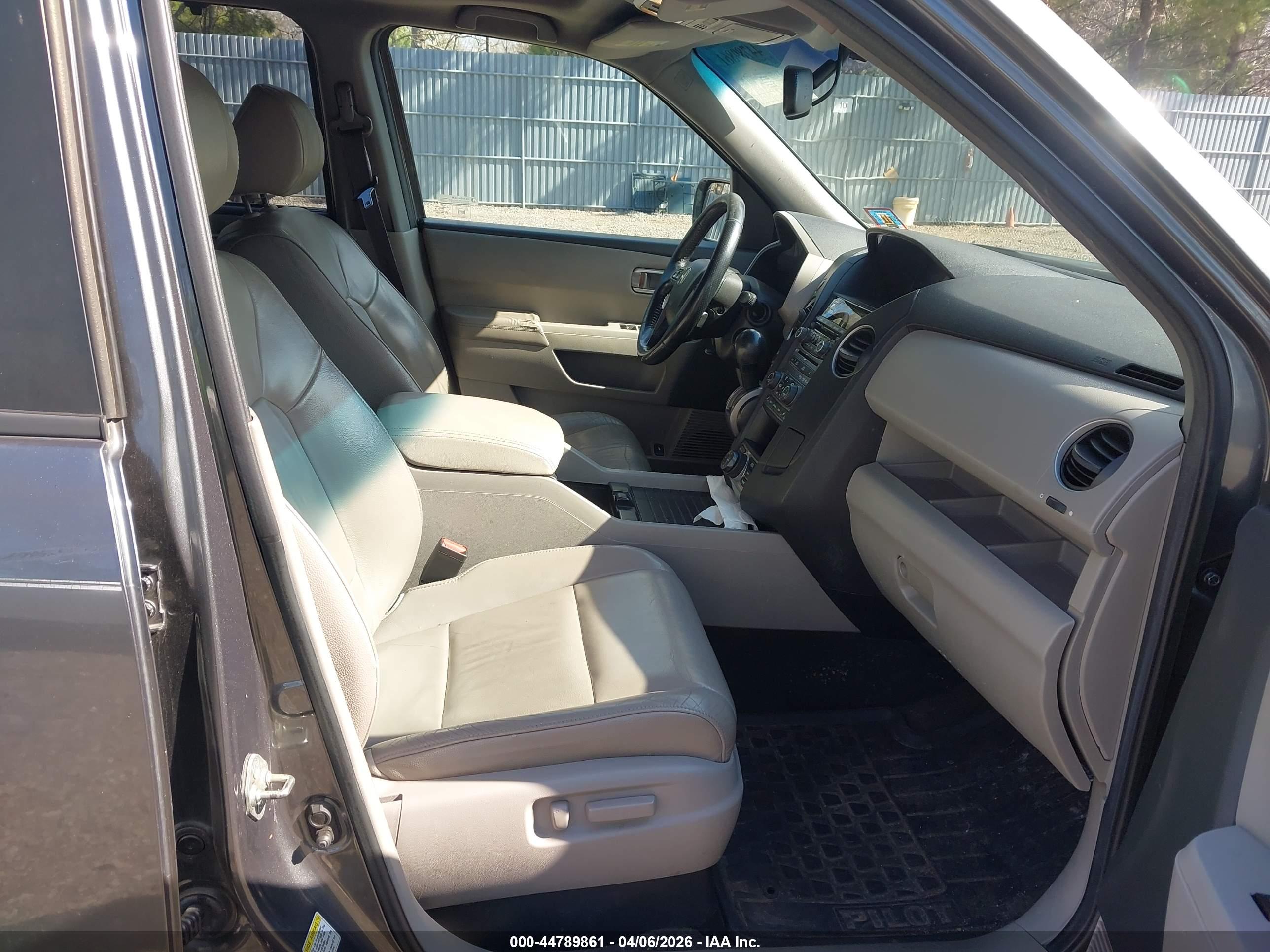 HONDA PILOT image 5