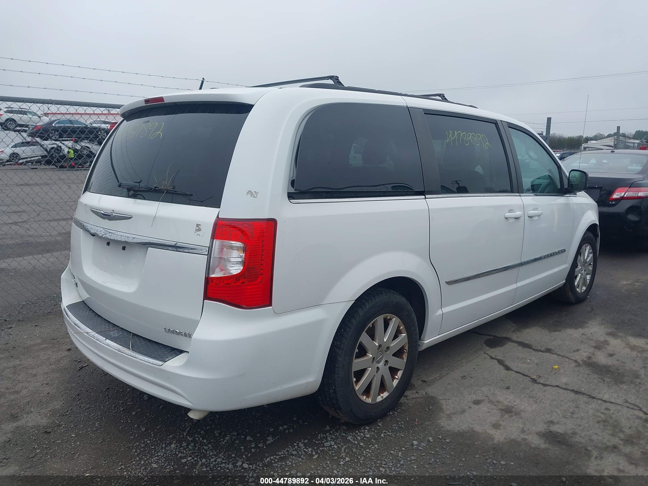 CHRYSLER TOWN image 4