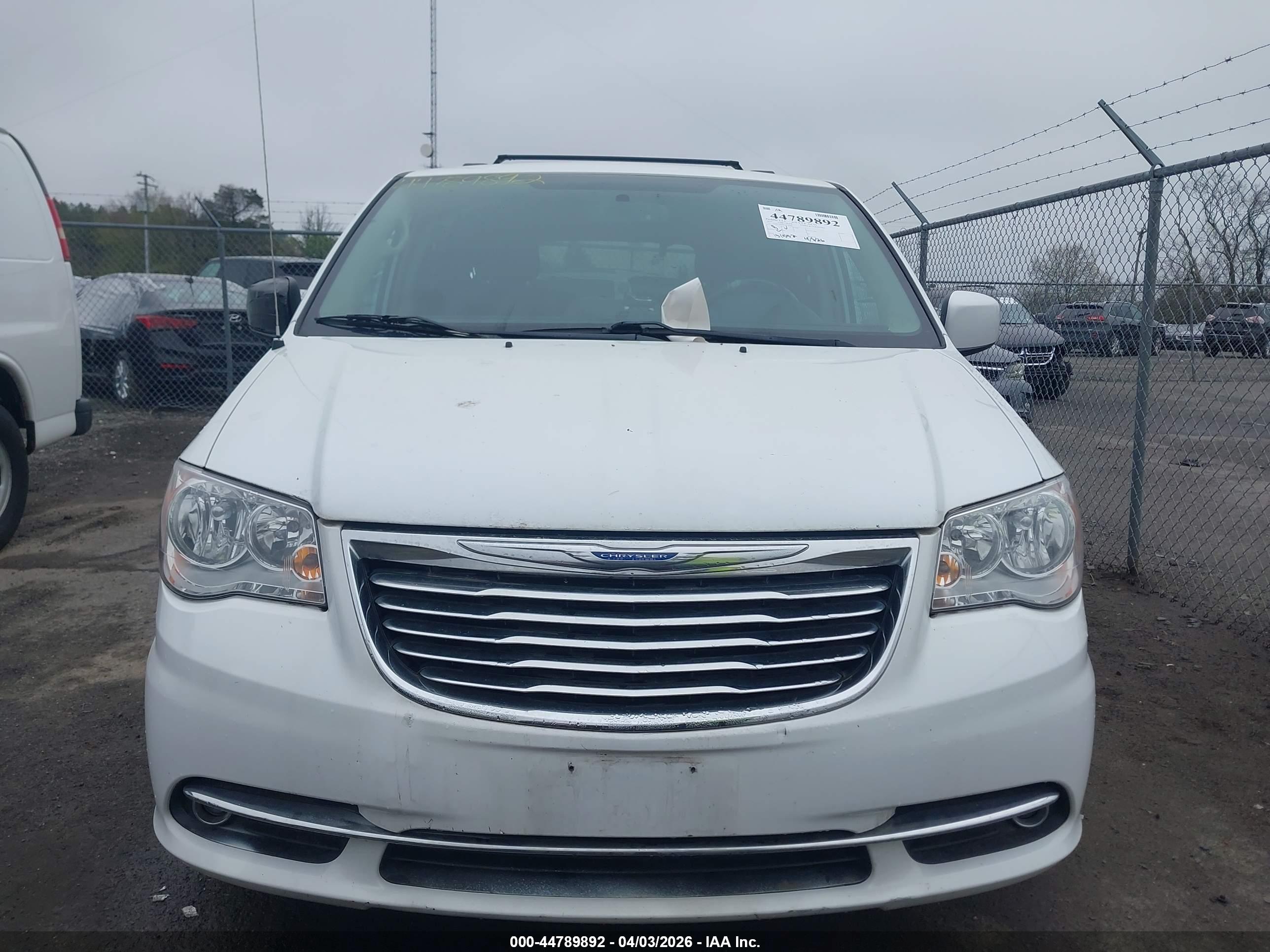 CHRYSLER TOWN image 6