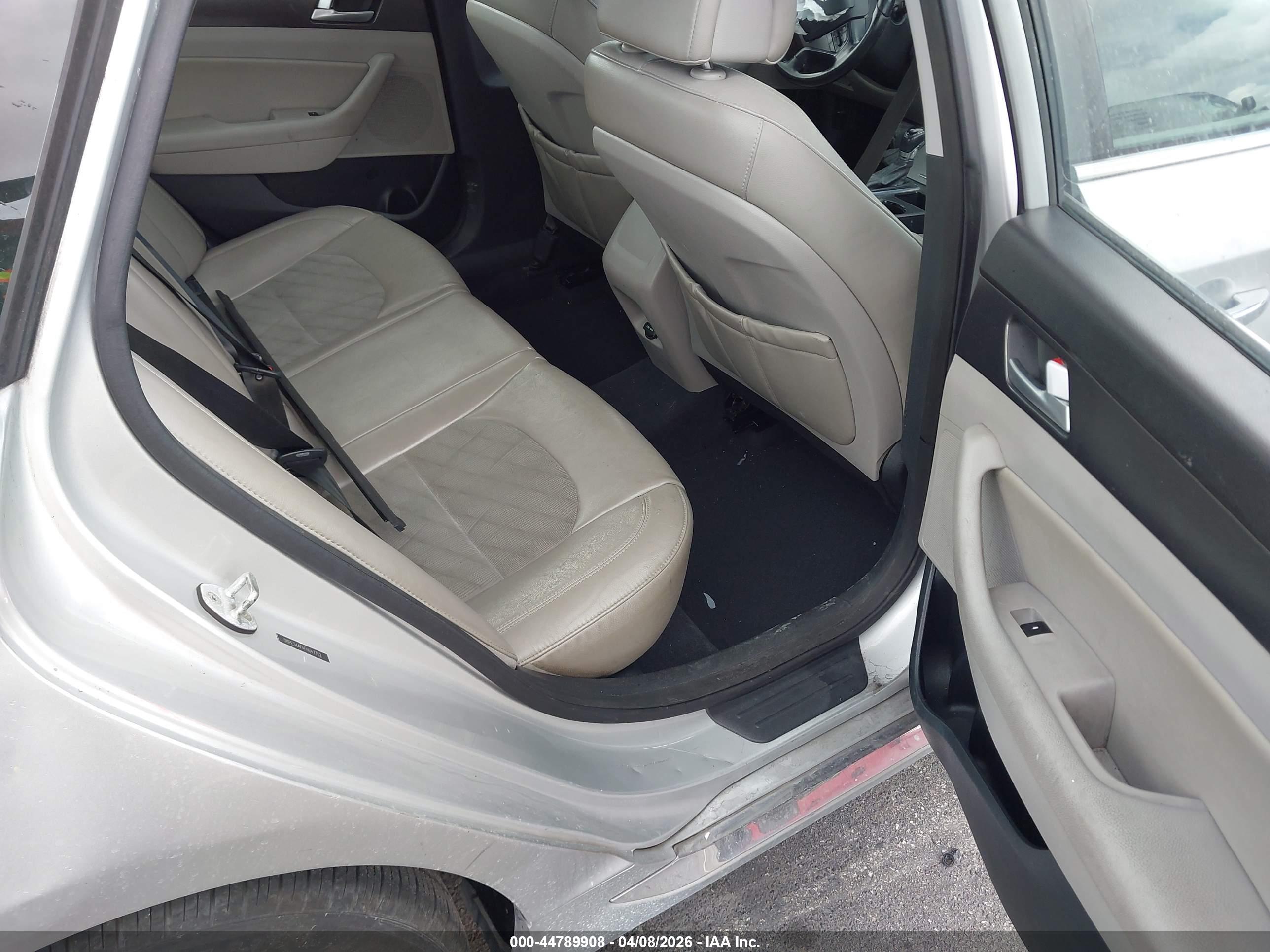 HYUNDAI SONATA image 8