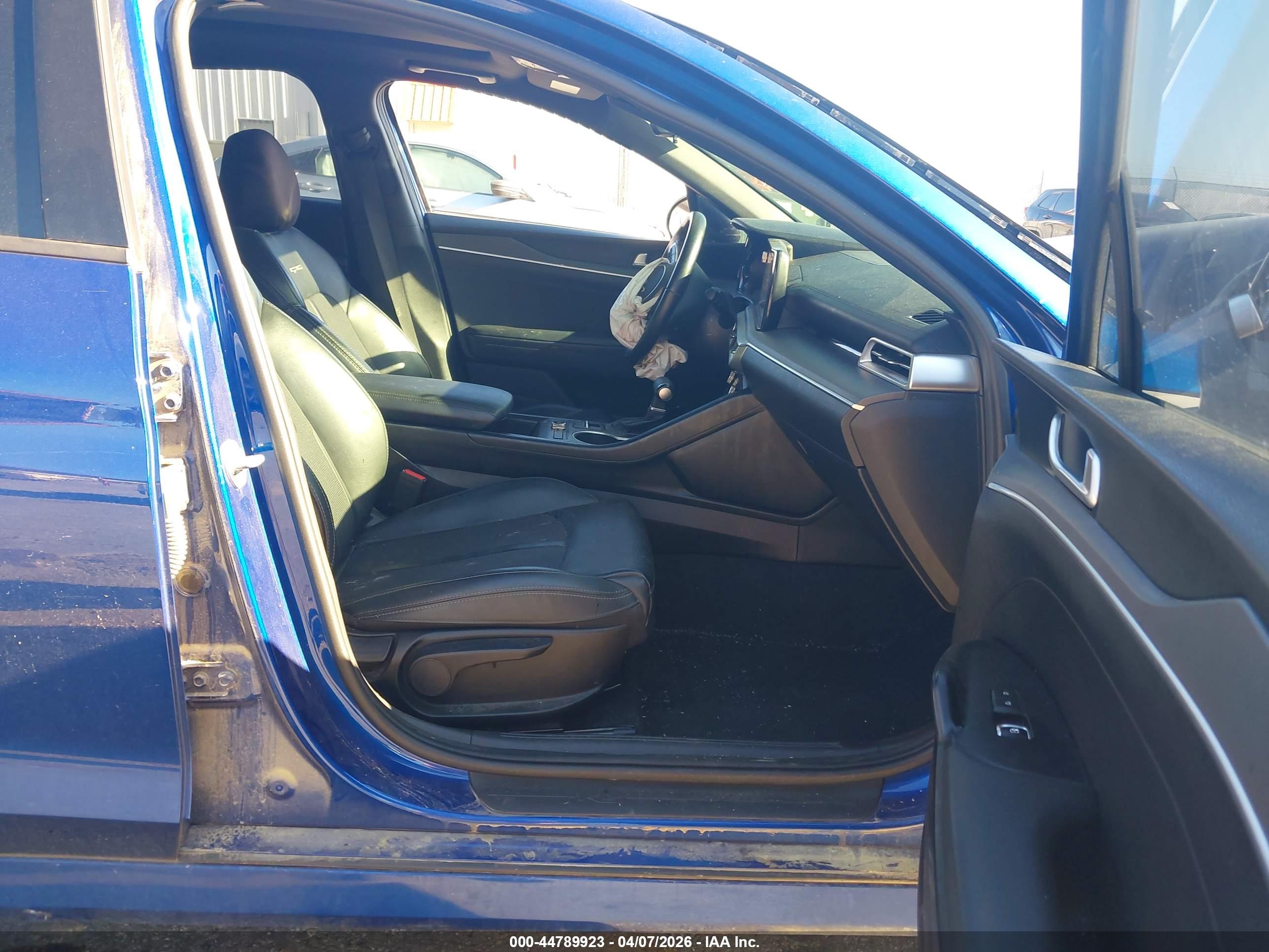 KIA K5 image 5