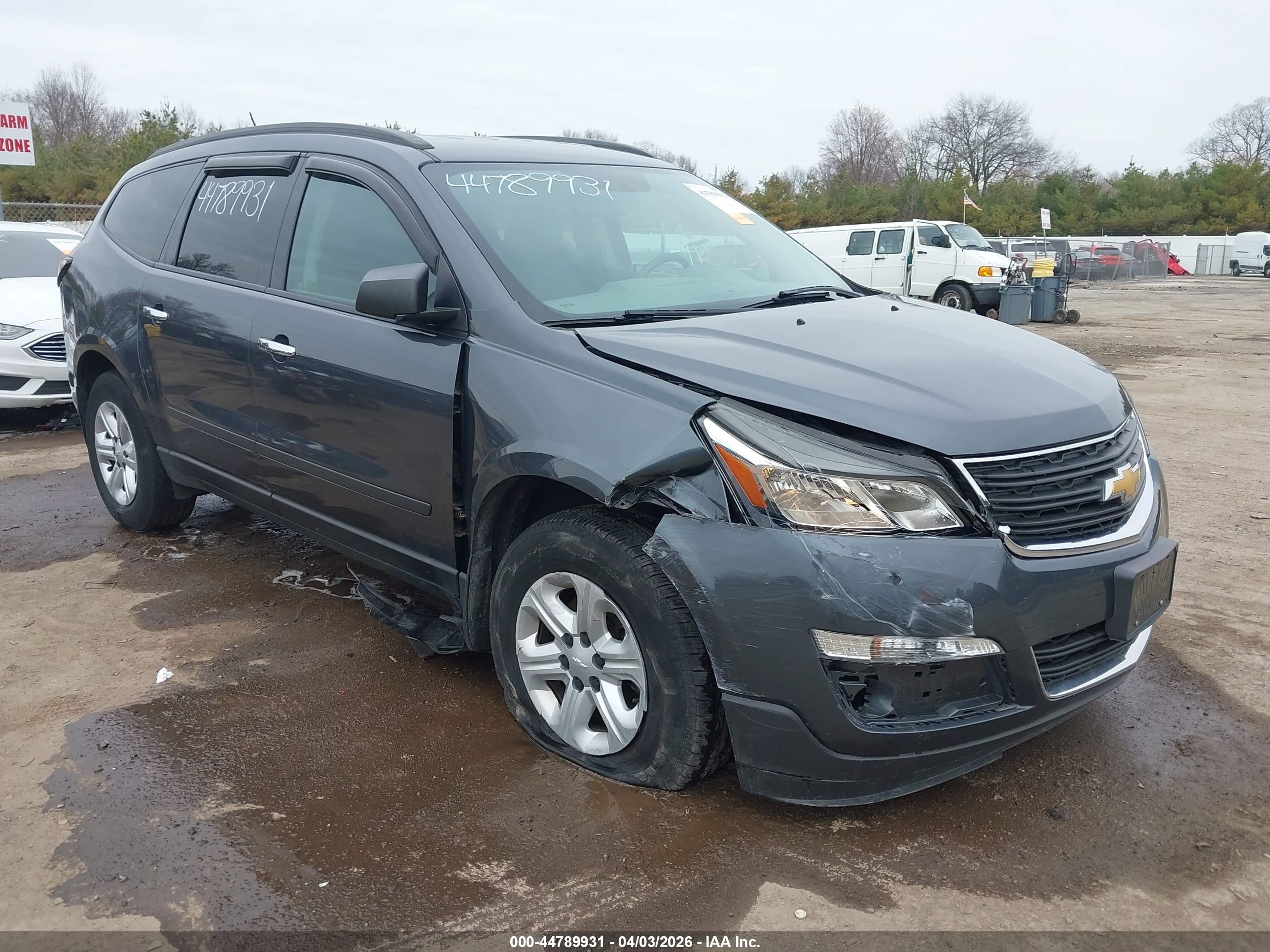 CHEVROLET TRAVERSE image 6