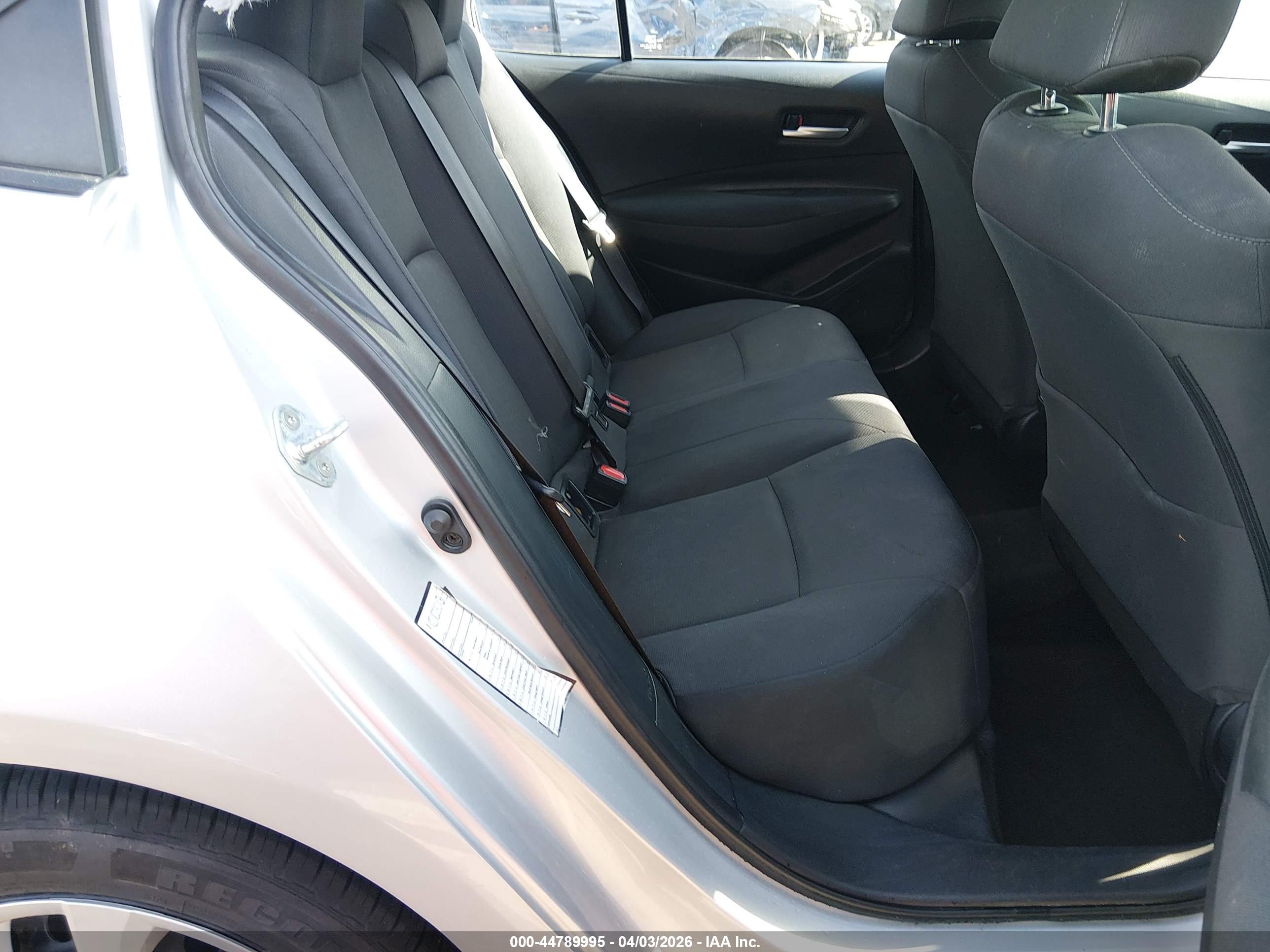 TOYOTA COROLLA image 8
