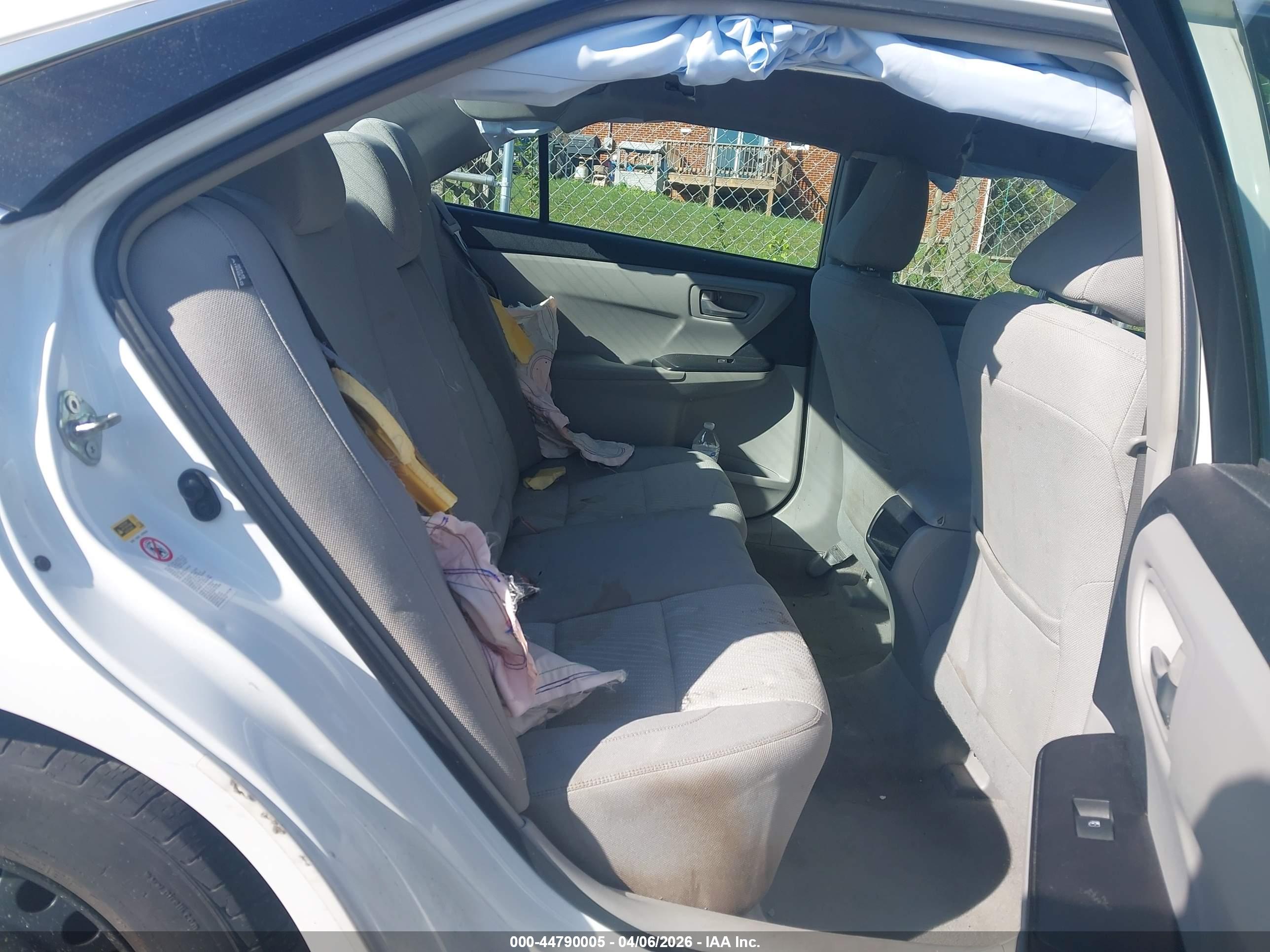 TOYOTA CAMRY image 8