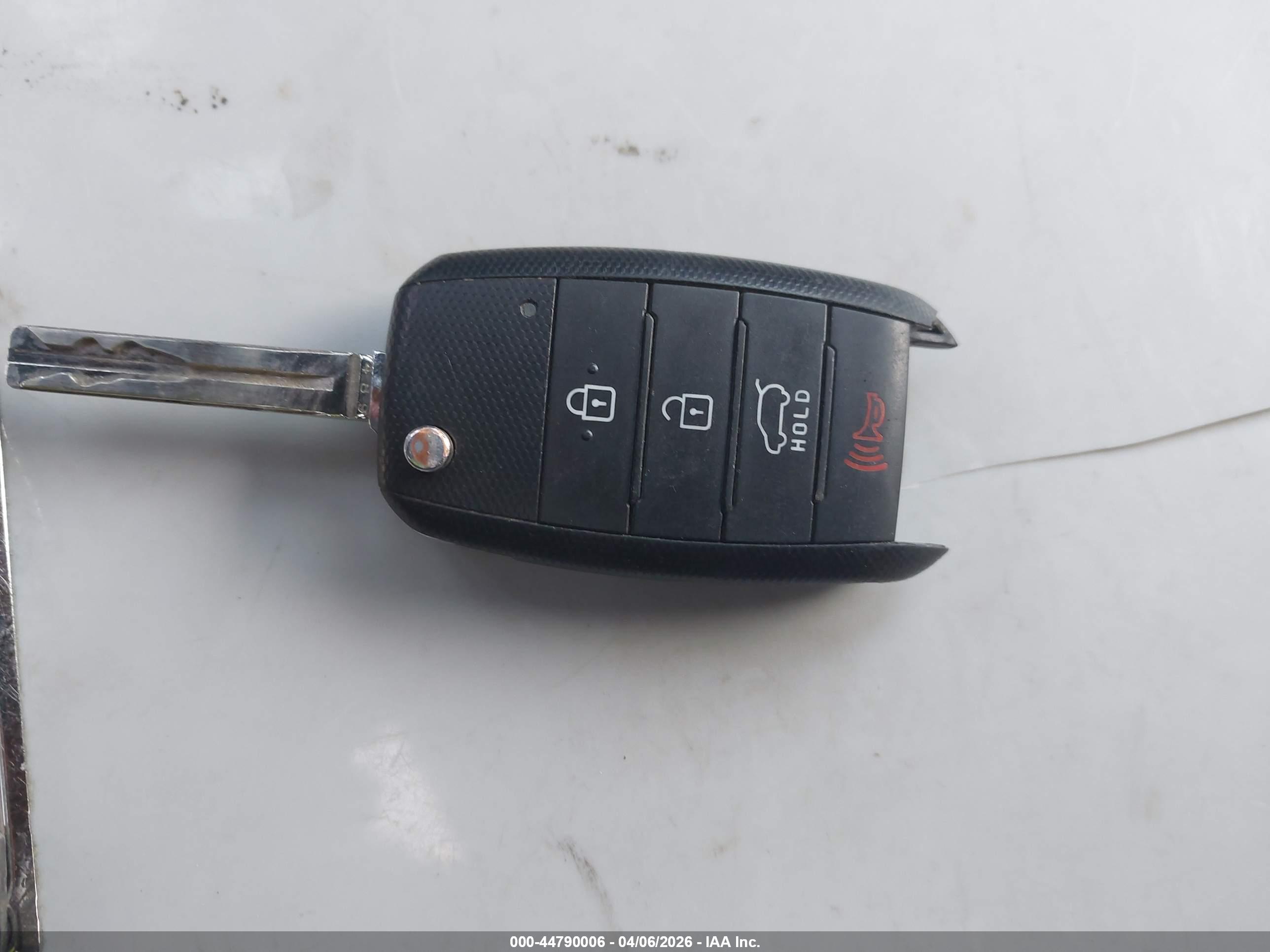 KIA SORENTO image 11