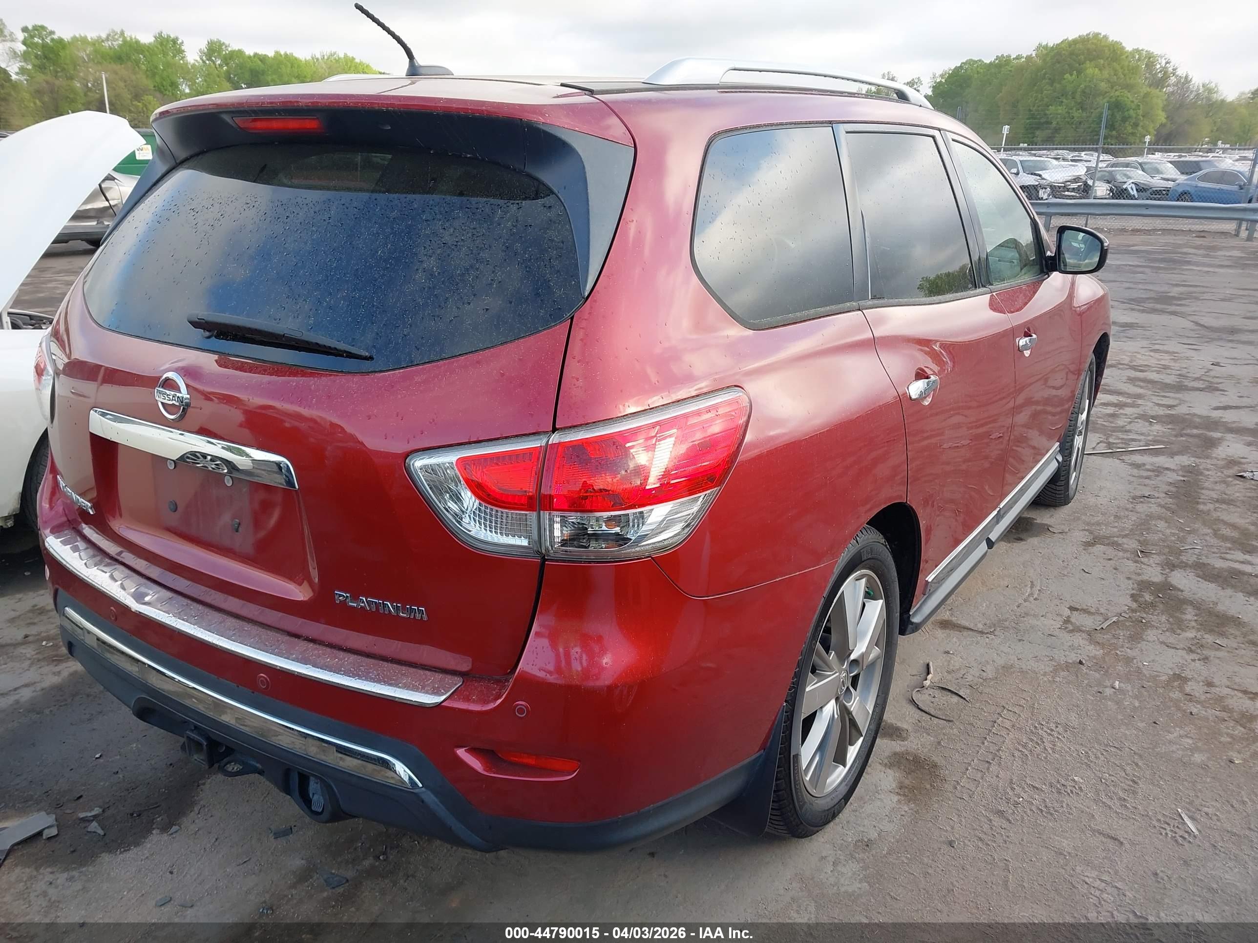 NISSAN PATHFINDER image 4