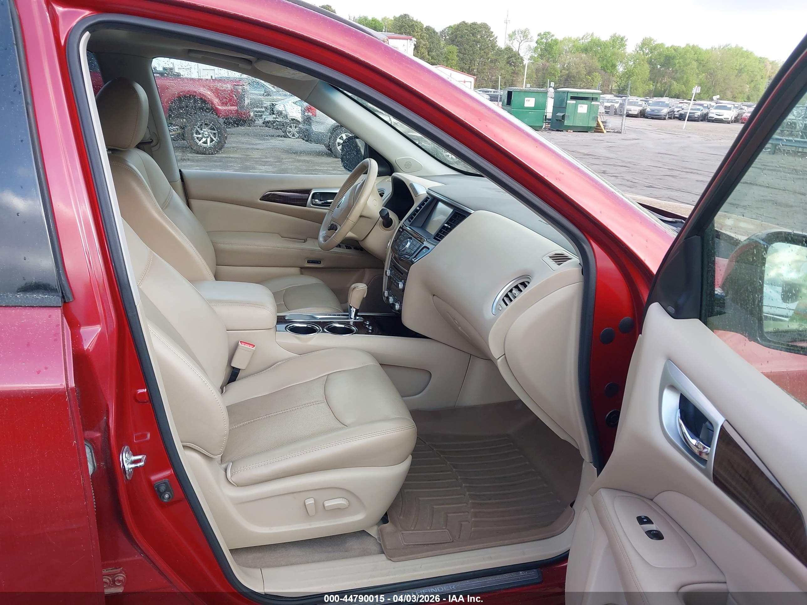 NISSAN PATHFINDER image 5