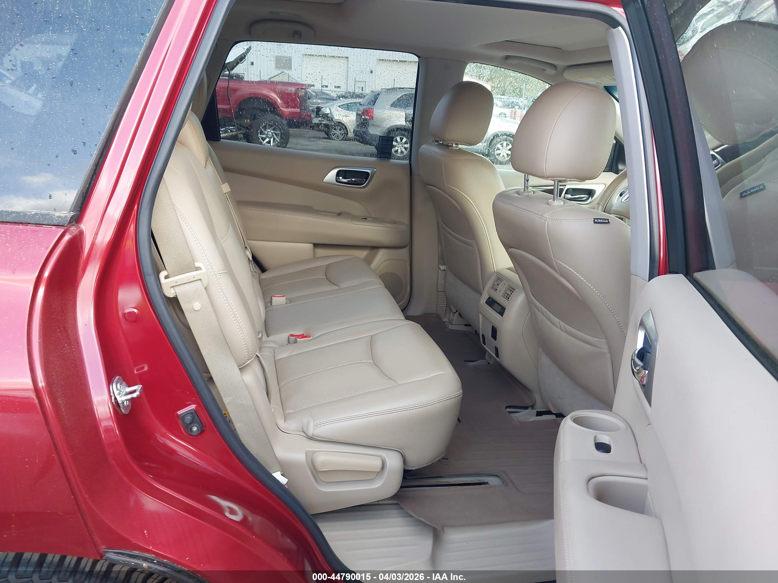 NISSAN PATHFINDER image 8