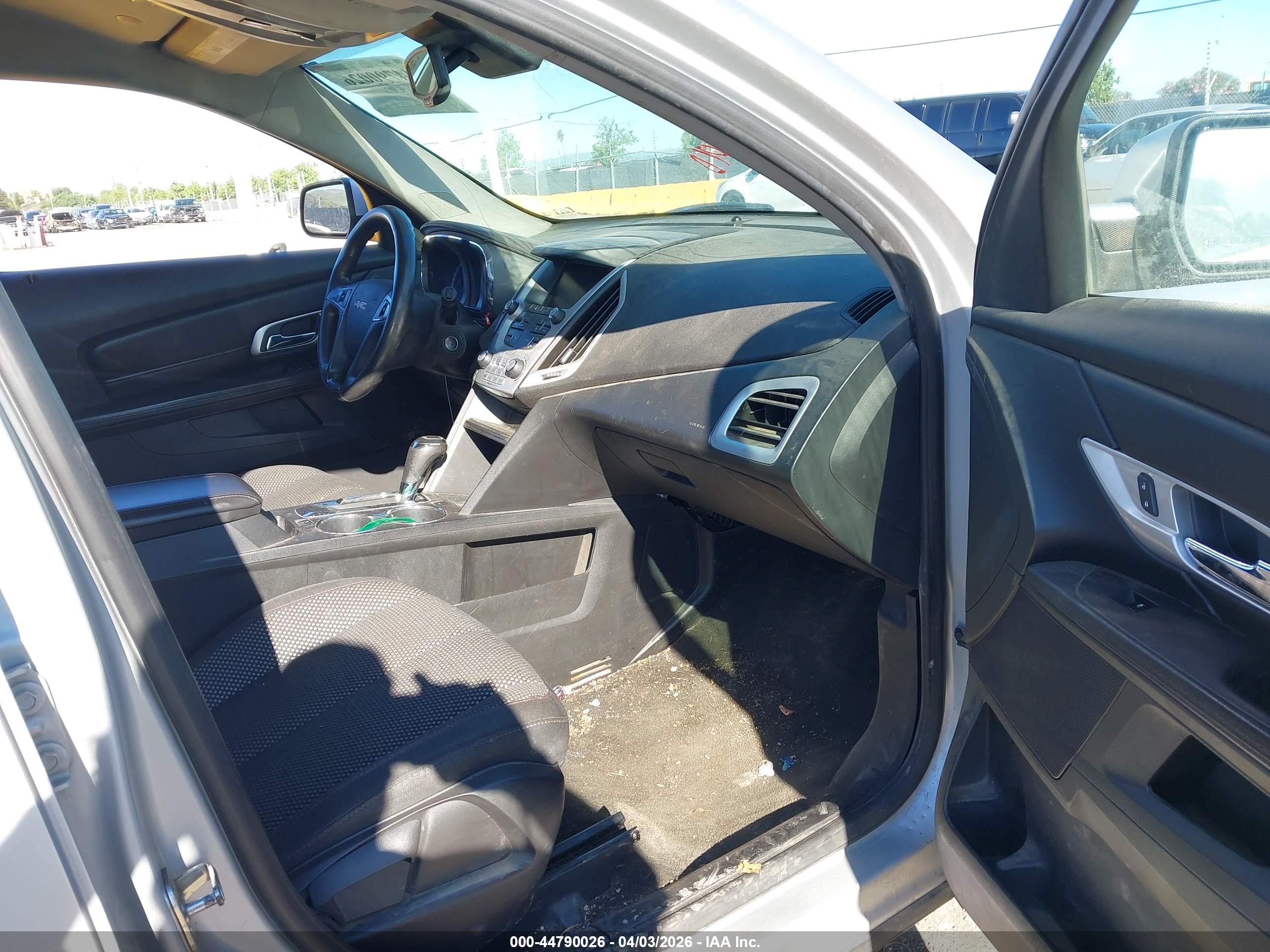 GMC TERRAIN image 5