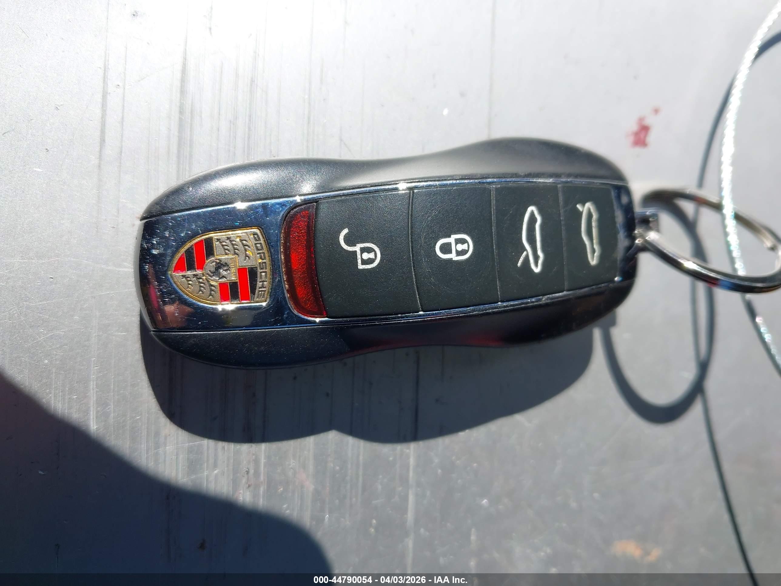 PORSCHE 718 image 11