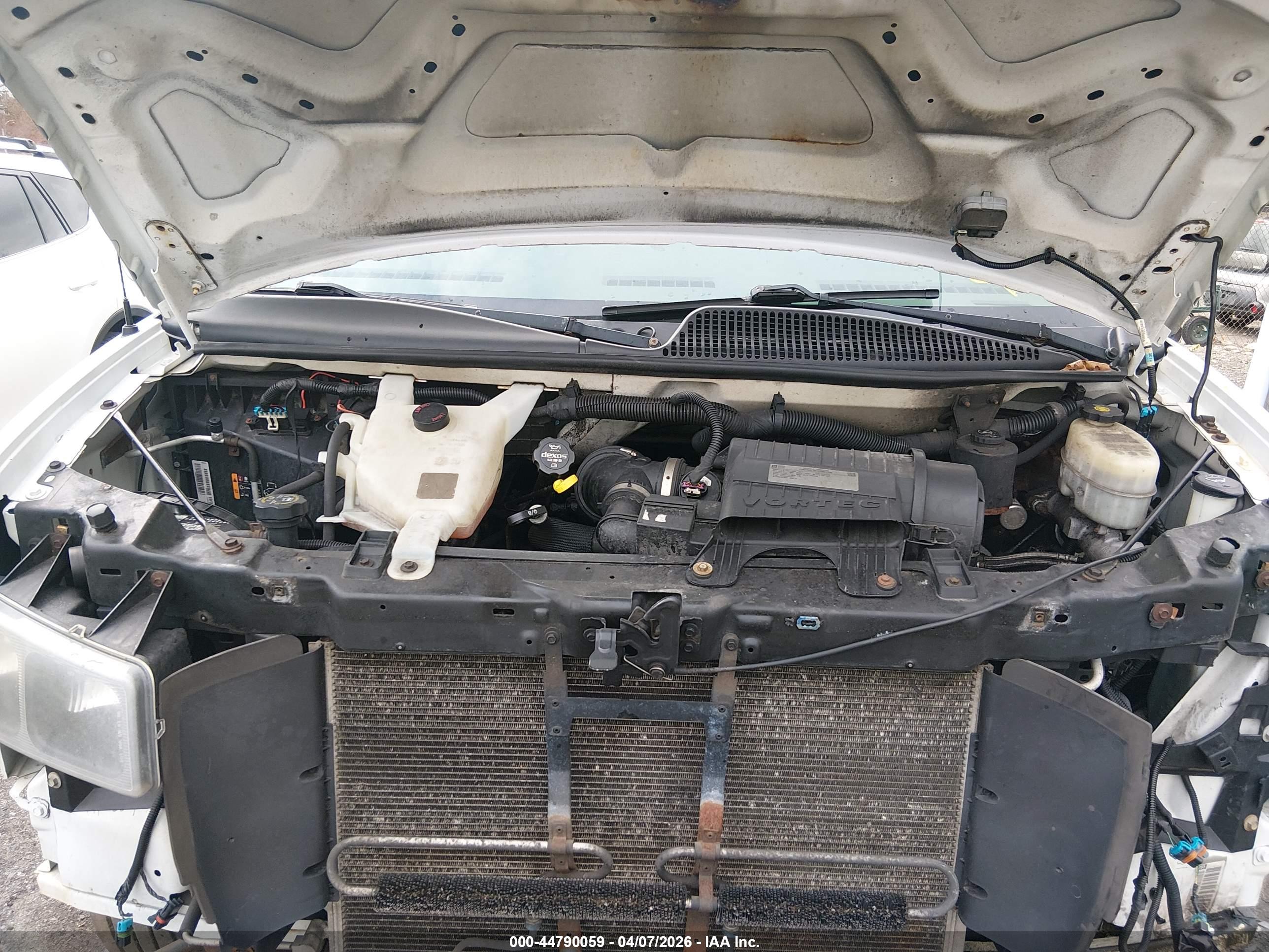 CHEVROLET EXPRESS image 10