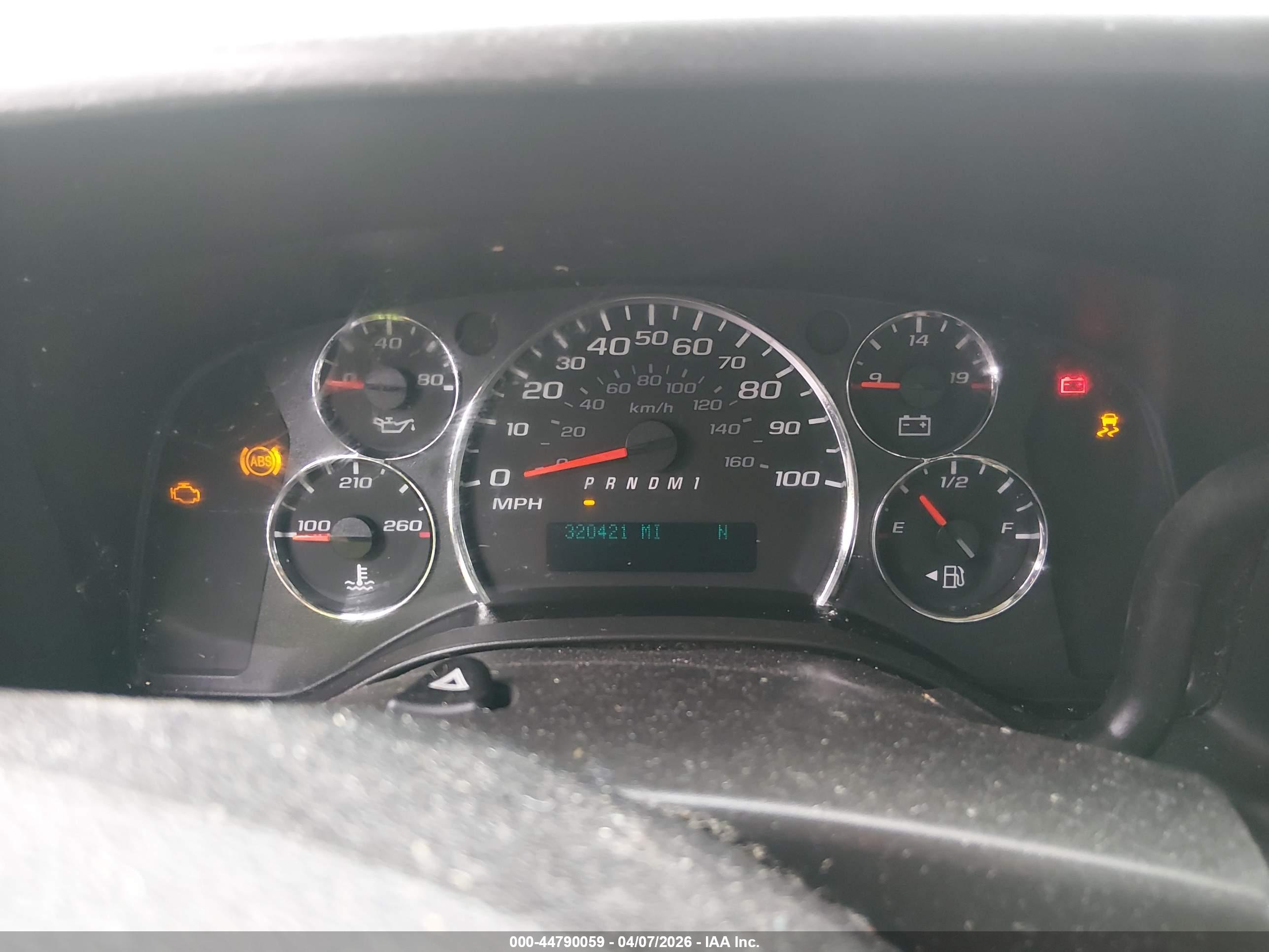 CHEVROLET EXPRESS image 7