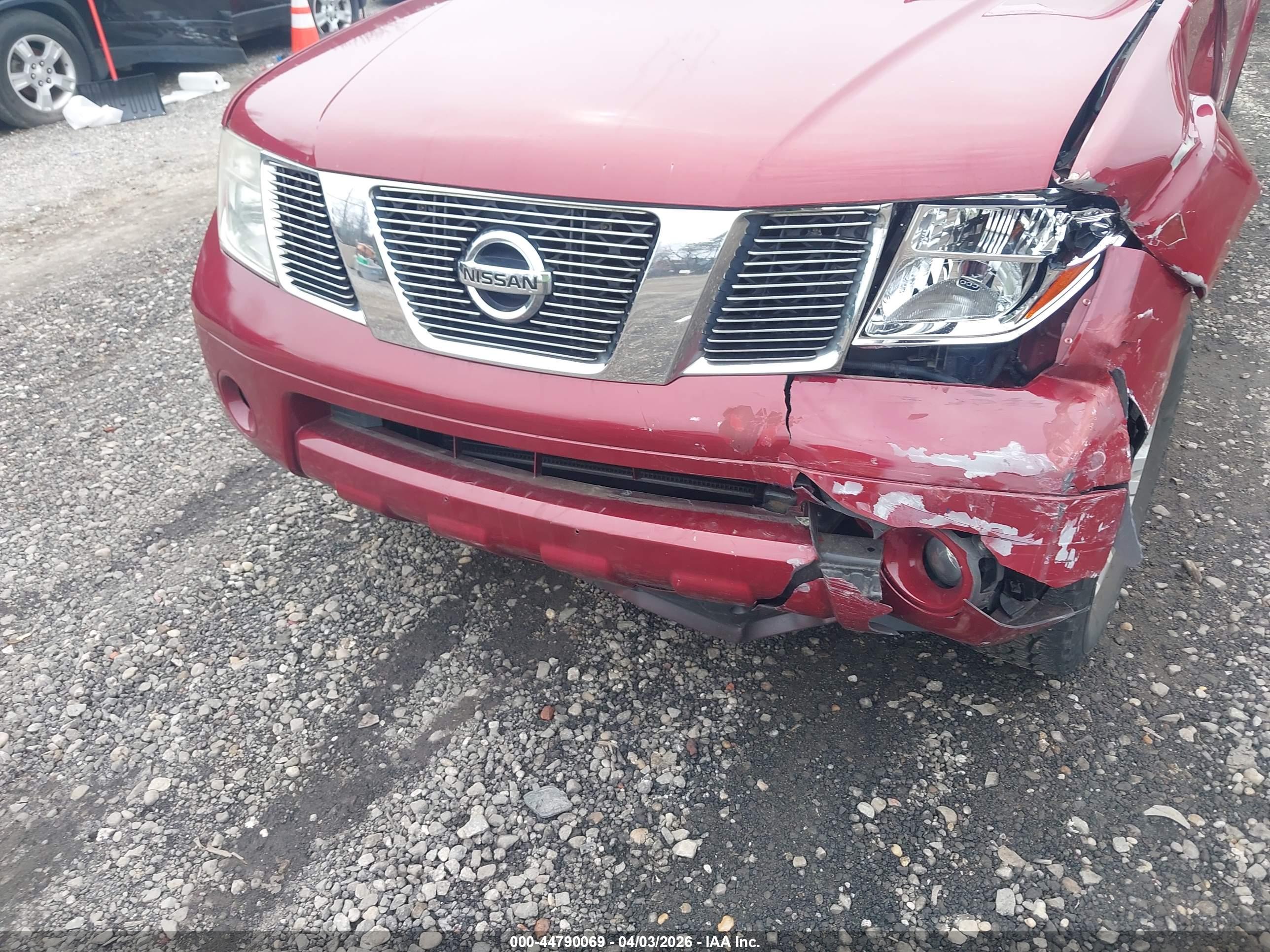 NISSAN PATHFINDER image 6