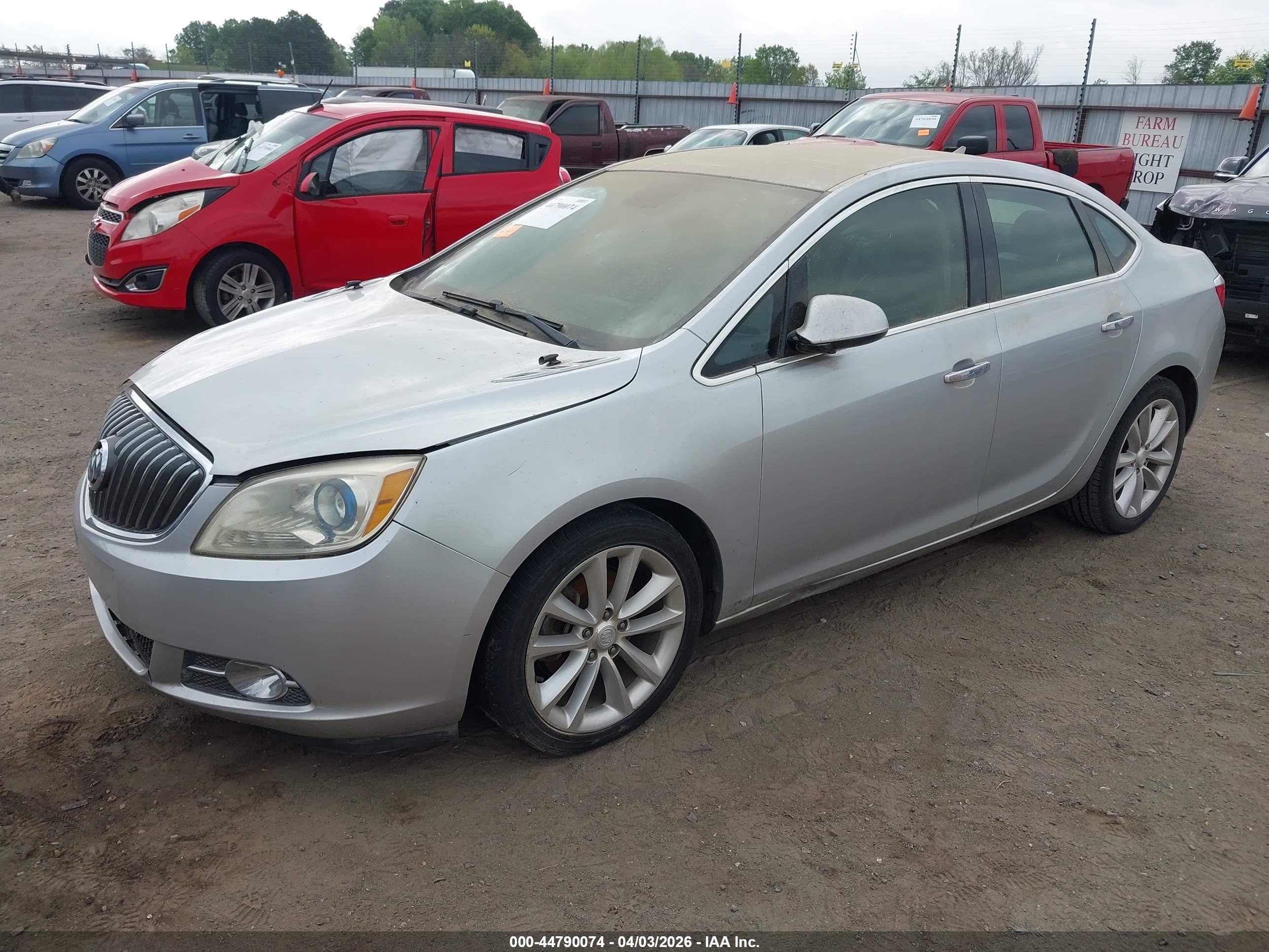 BUICK VERANO image 2