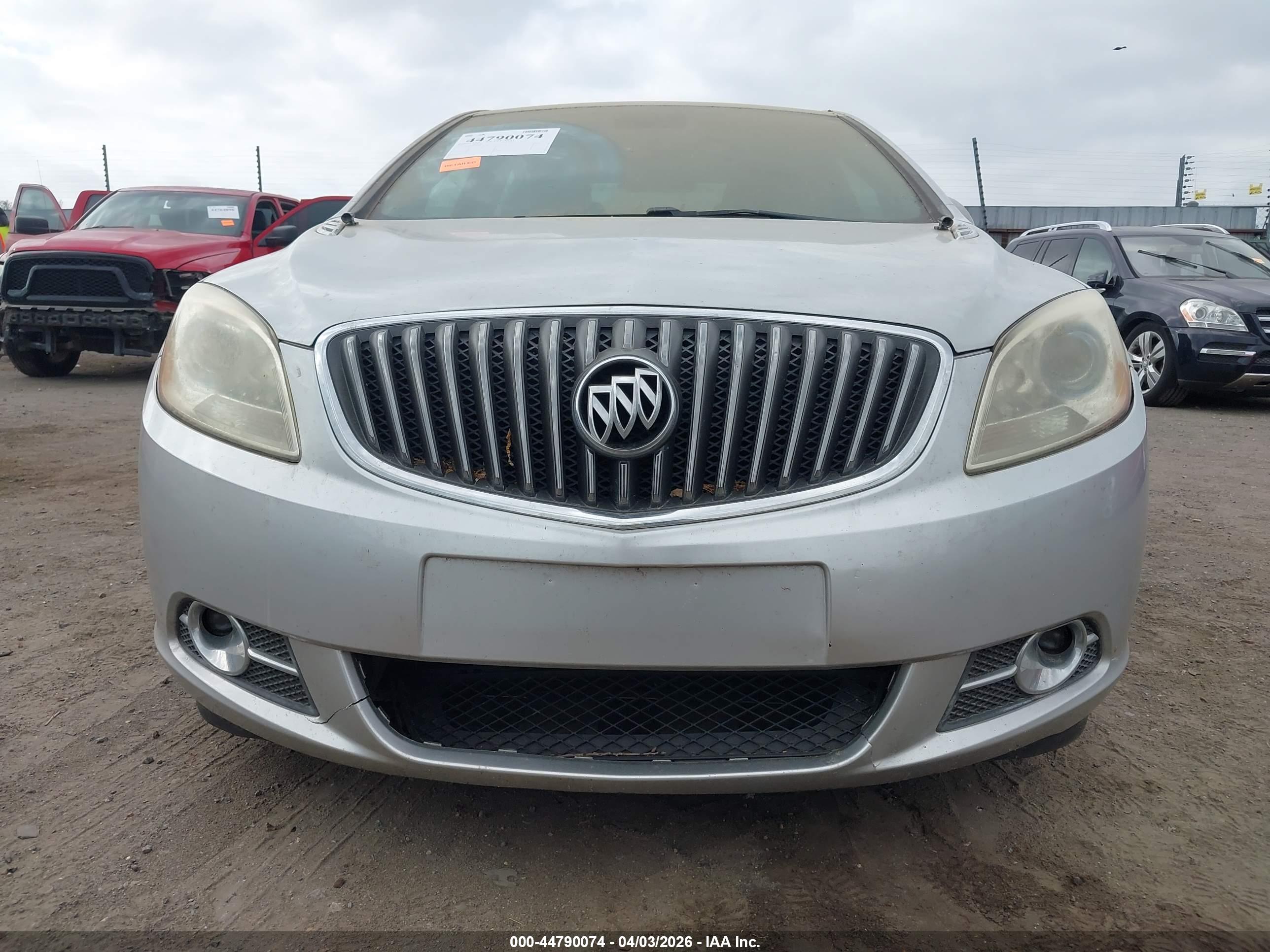 BUICK VERANO image 6