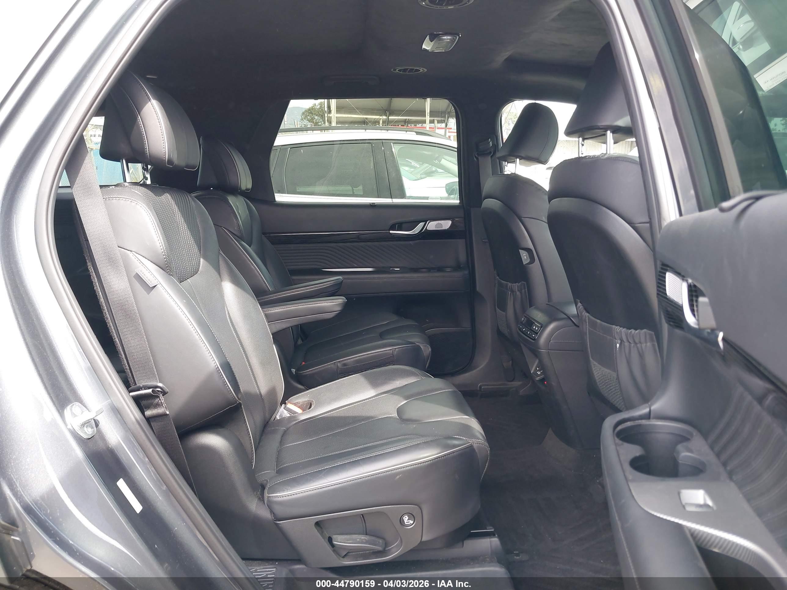 HYUNDAI PALISADE image 8