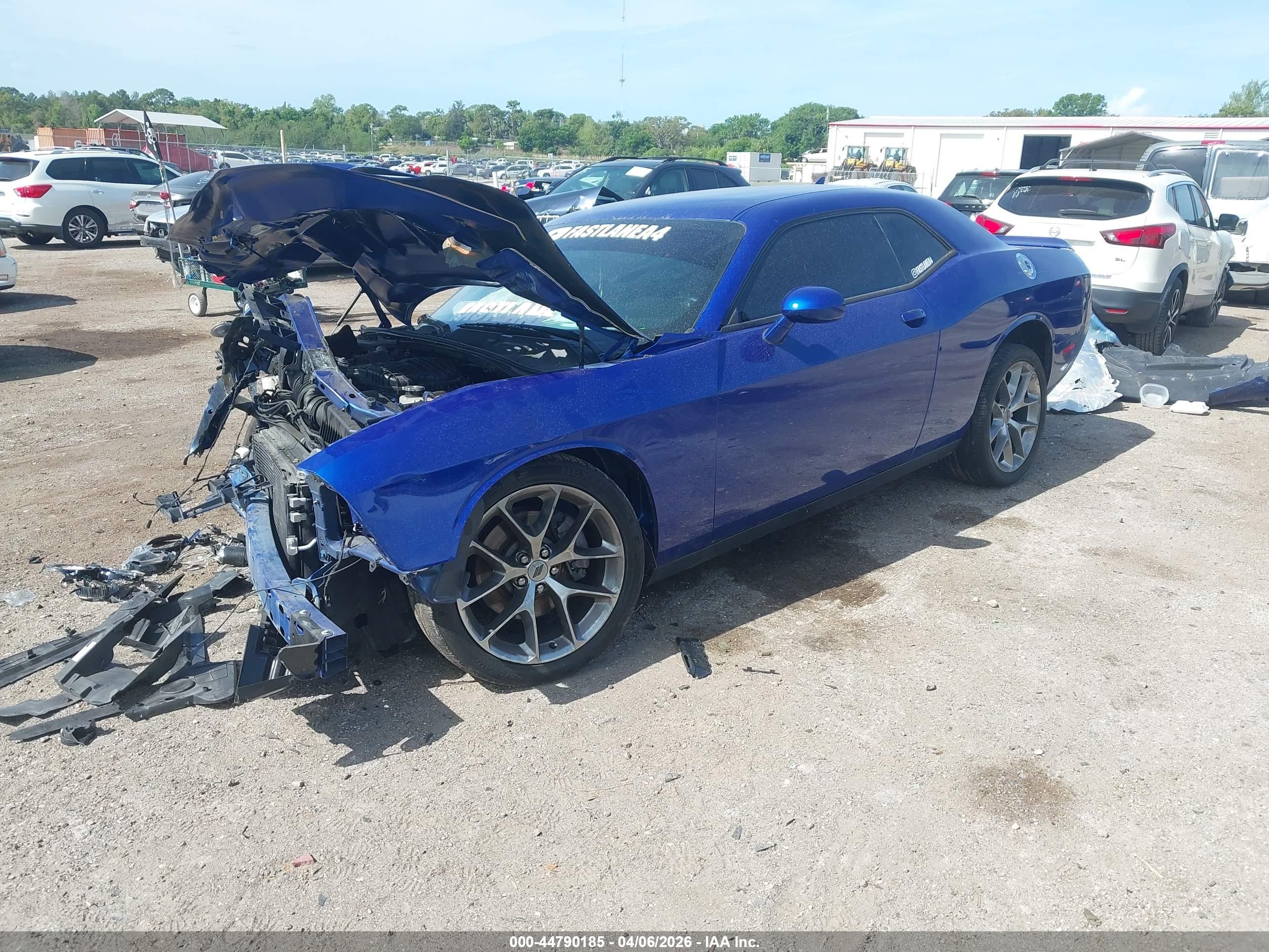 DODGE CHALLENGER image 2