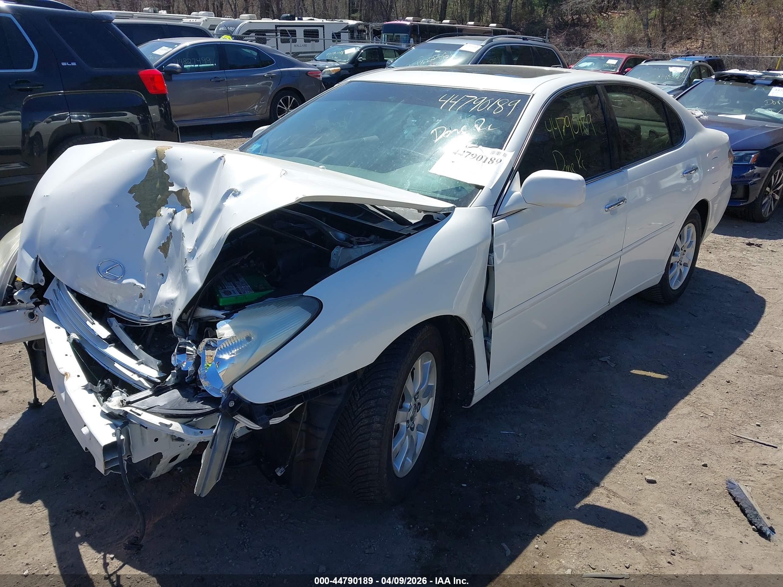 LEXUS ES image 2