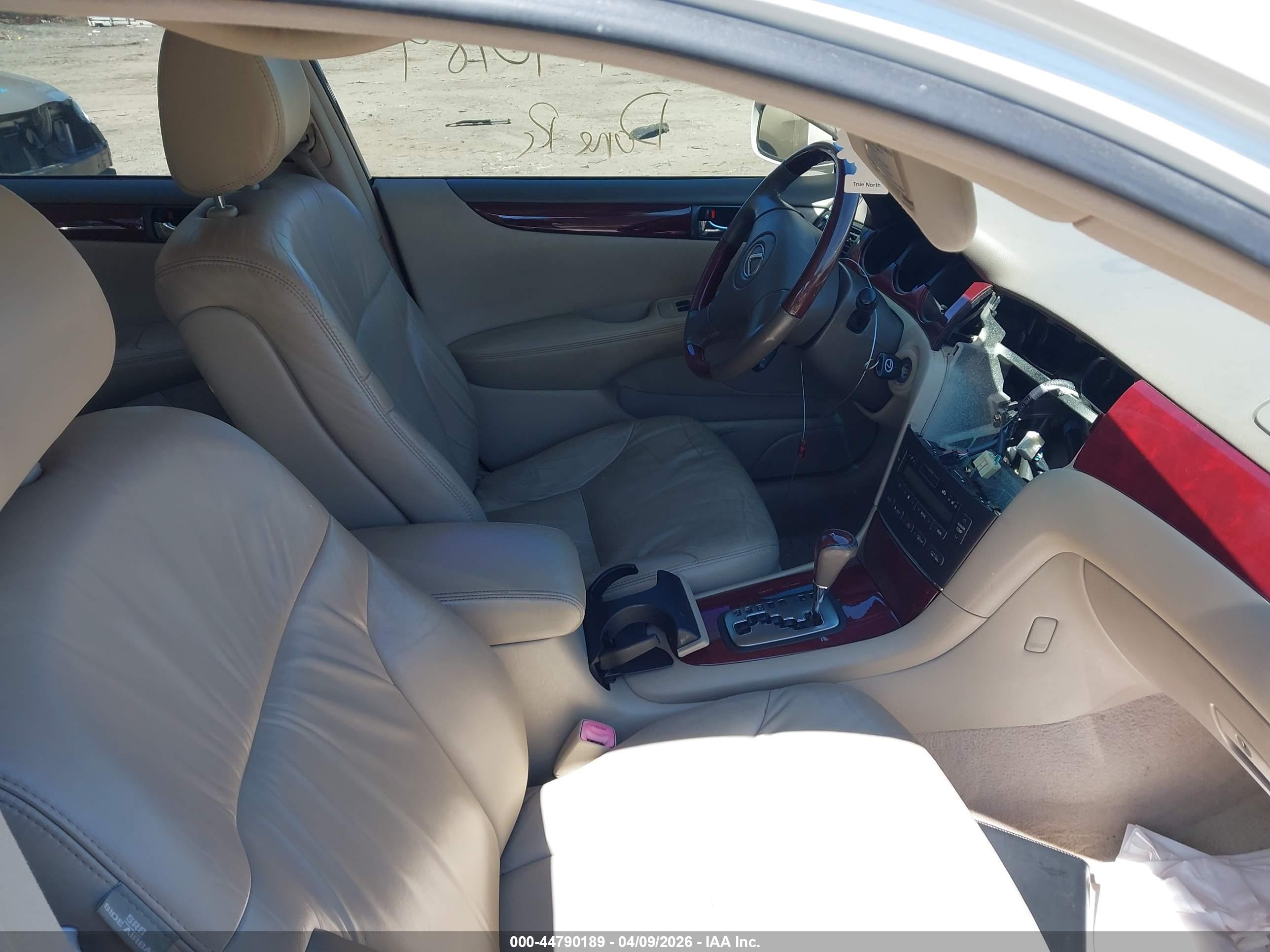 LEXUS ES image 5