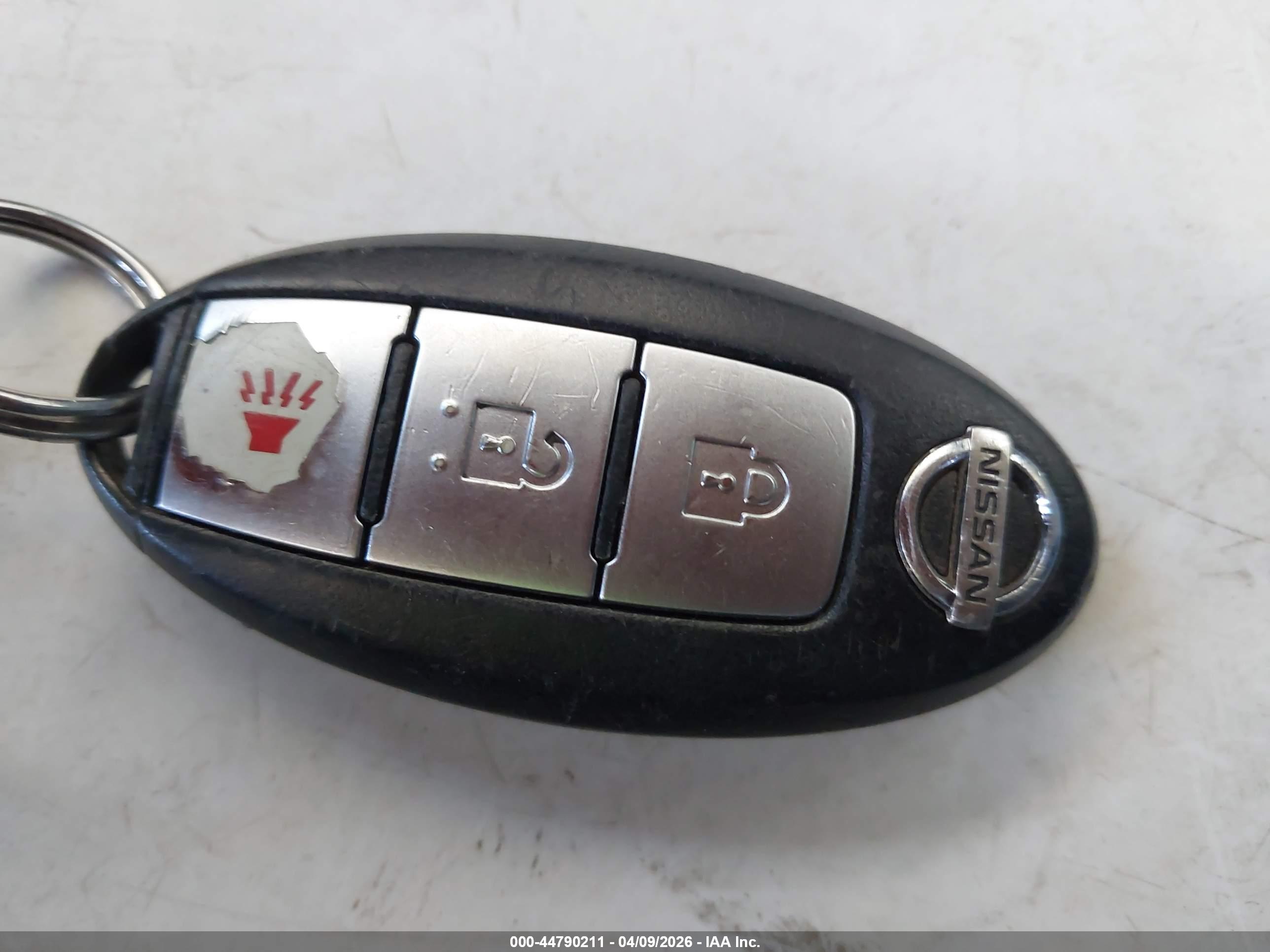 NISSAN TITAN image 11