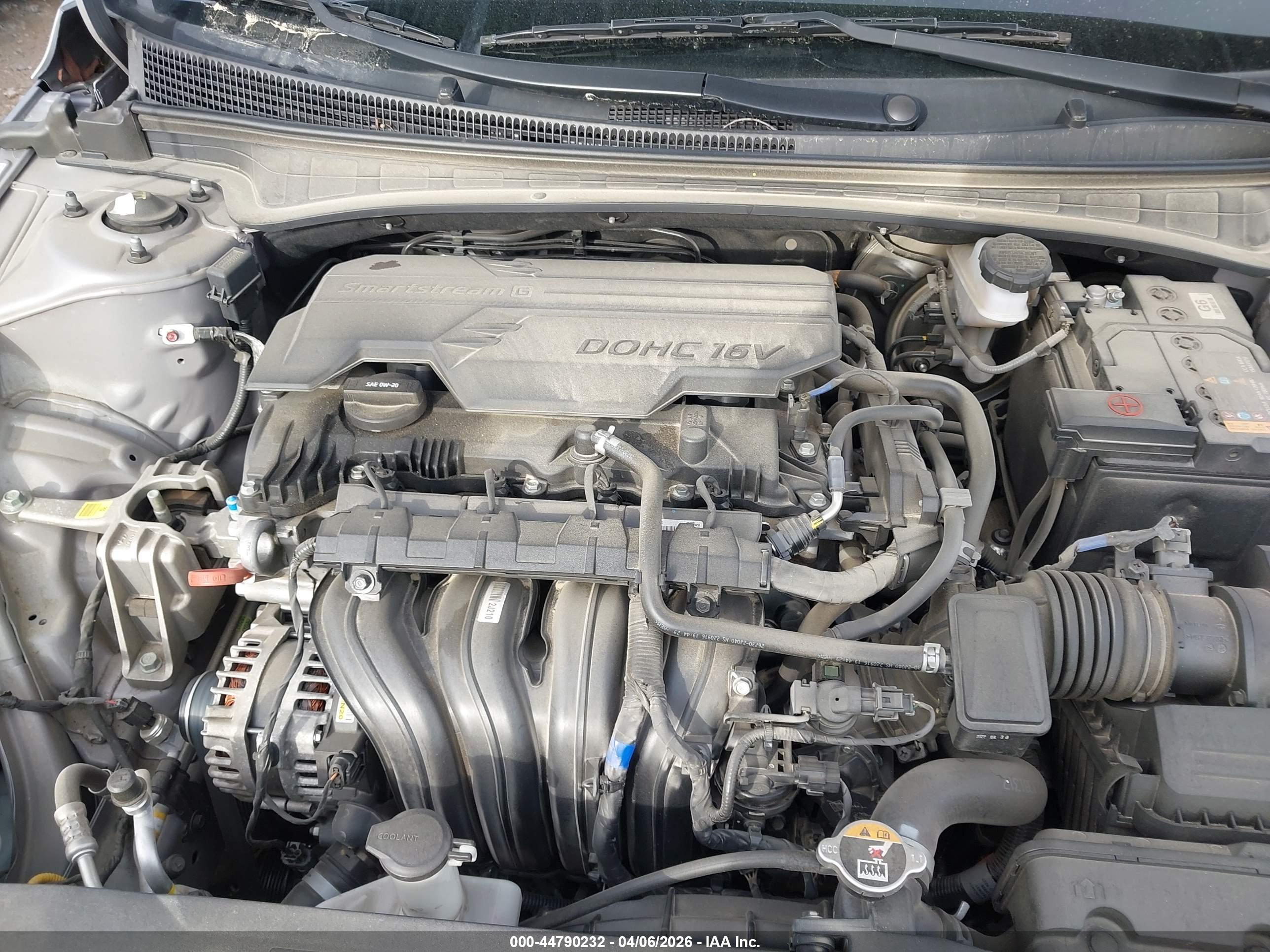 HYUNDAI ELANTRA image 10