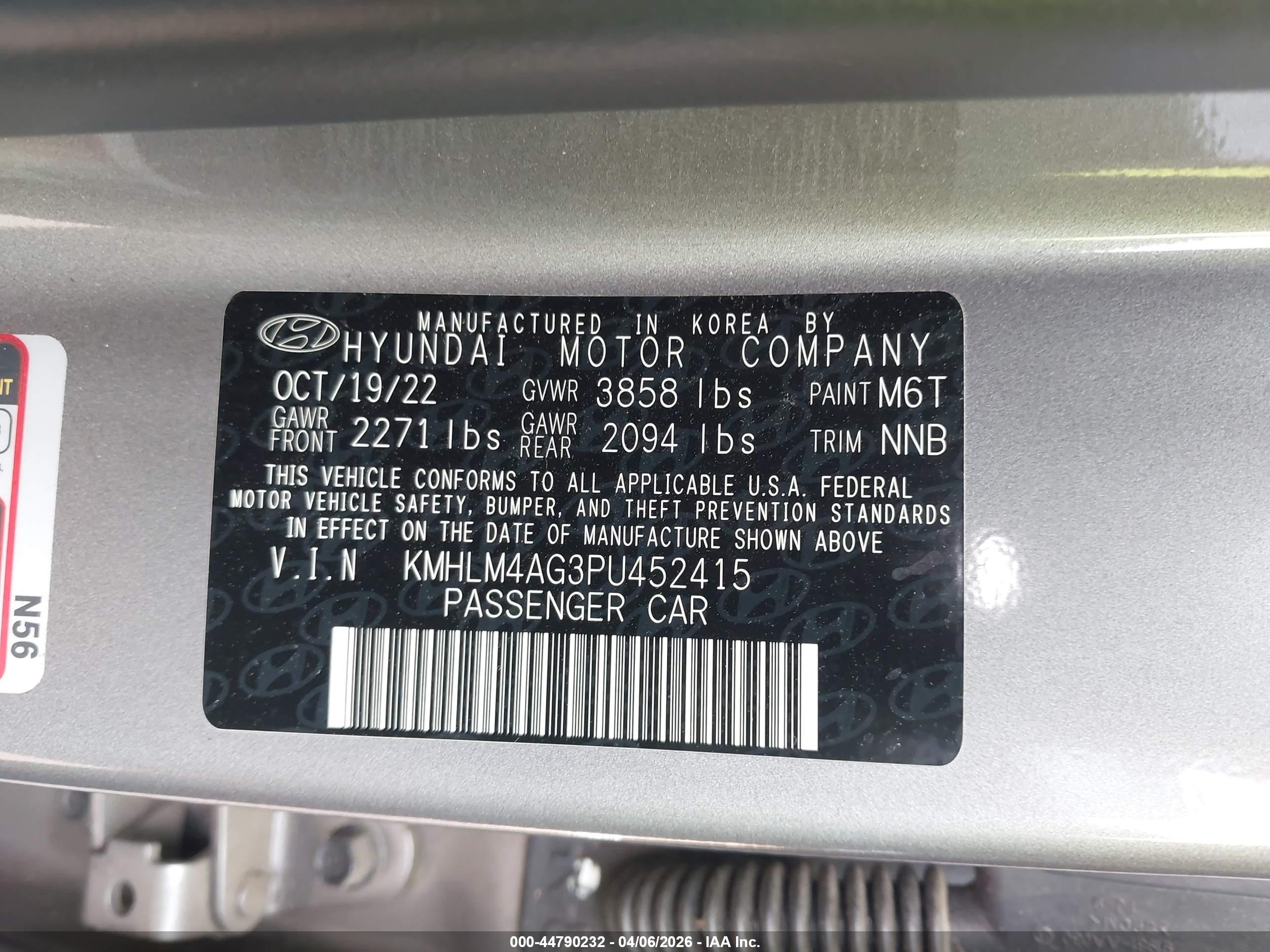 HYUNDAI ELANTRA image 9