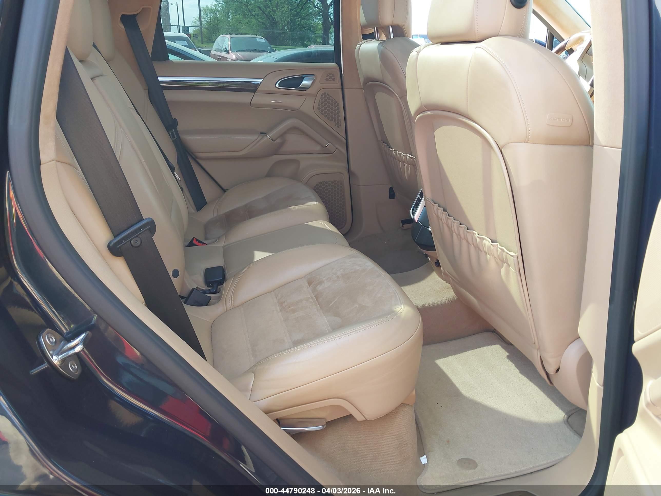 PORSCHE CAYENNE image 8