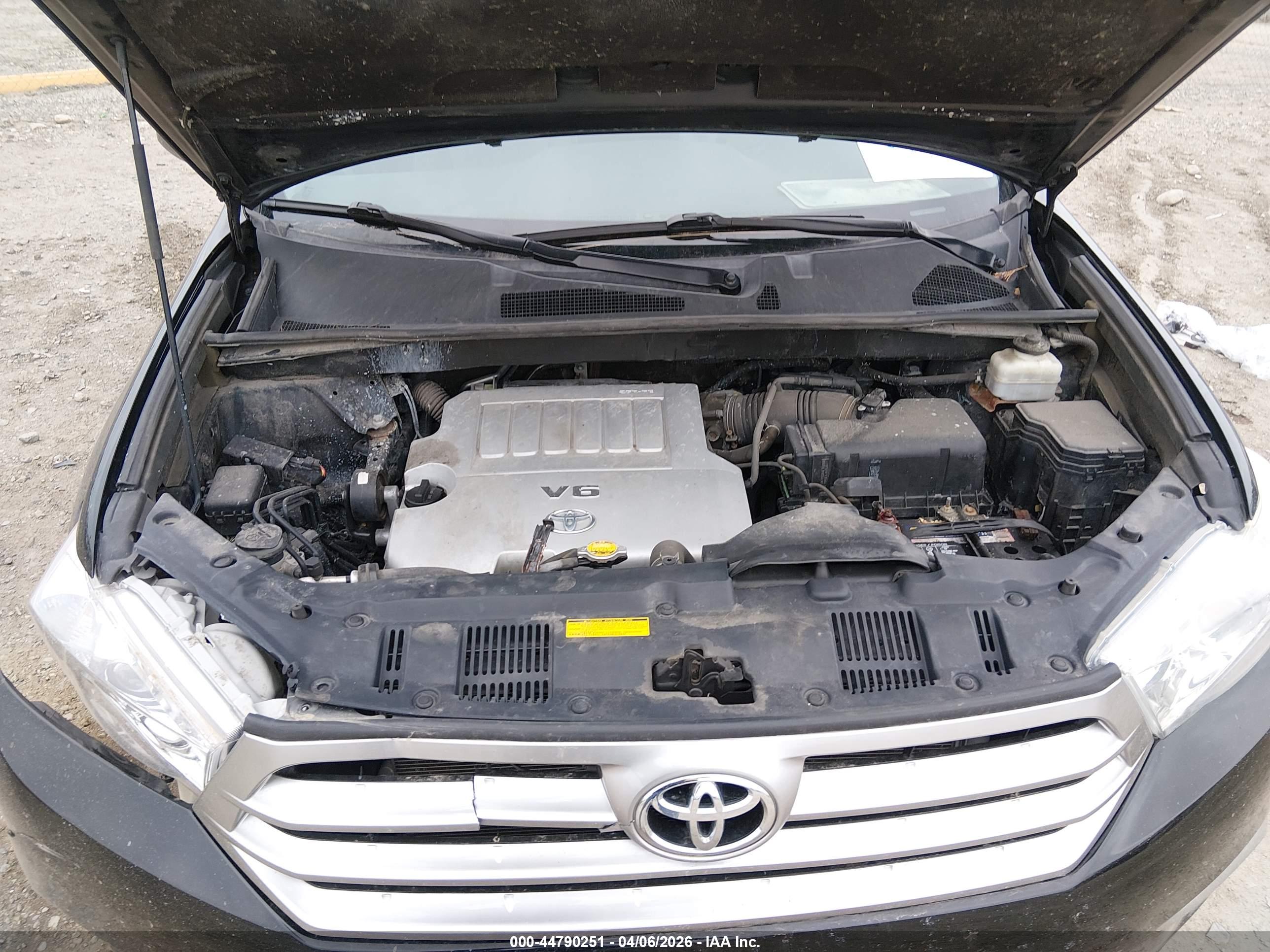 TOYOTA HIGHLANDER image 10